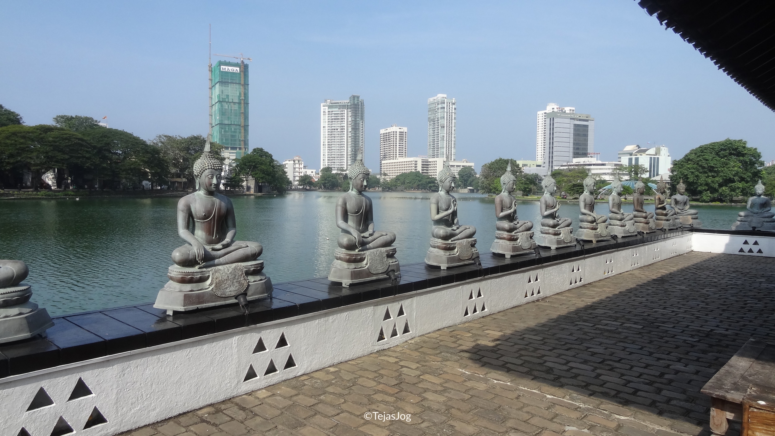 Bronze Buddha statues at Seema Malaka