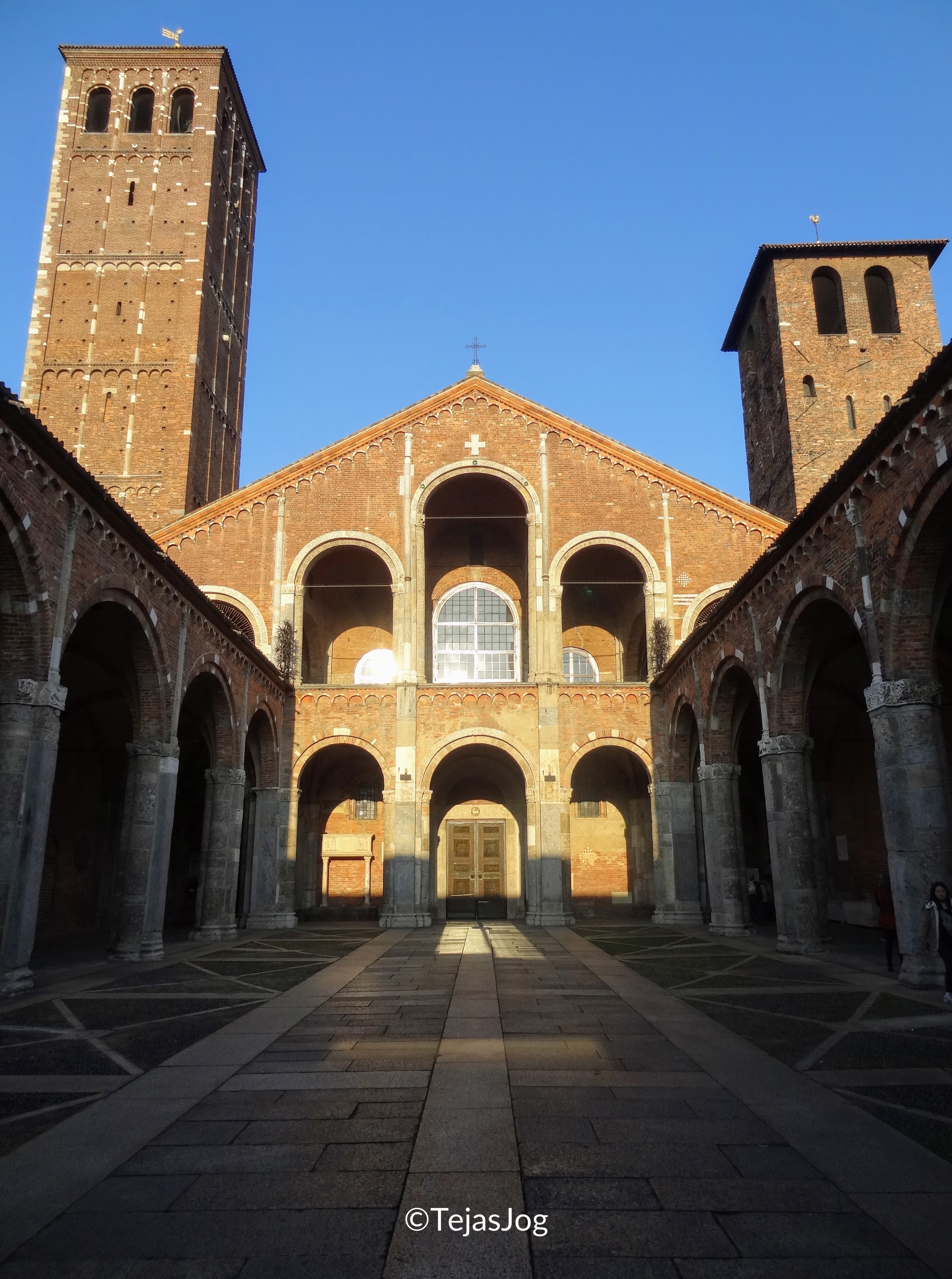 Basilica of Sant'Ambrogio / Basilica di Sant'Ambrogio