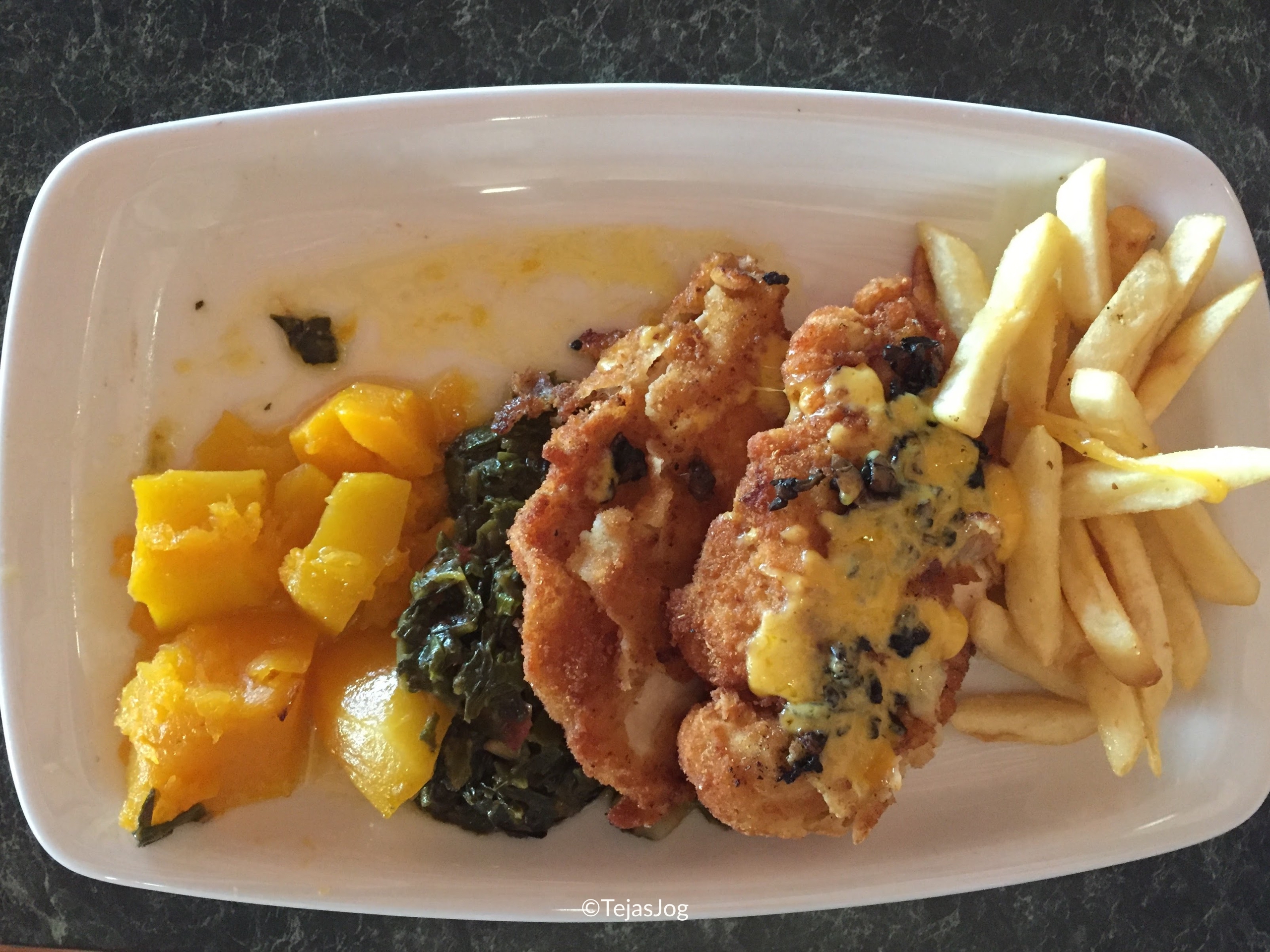 Lunch at Manyane Resort