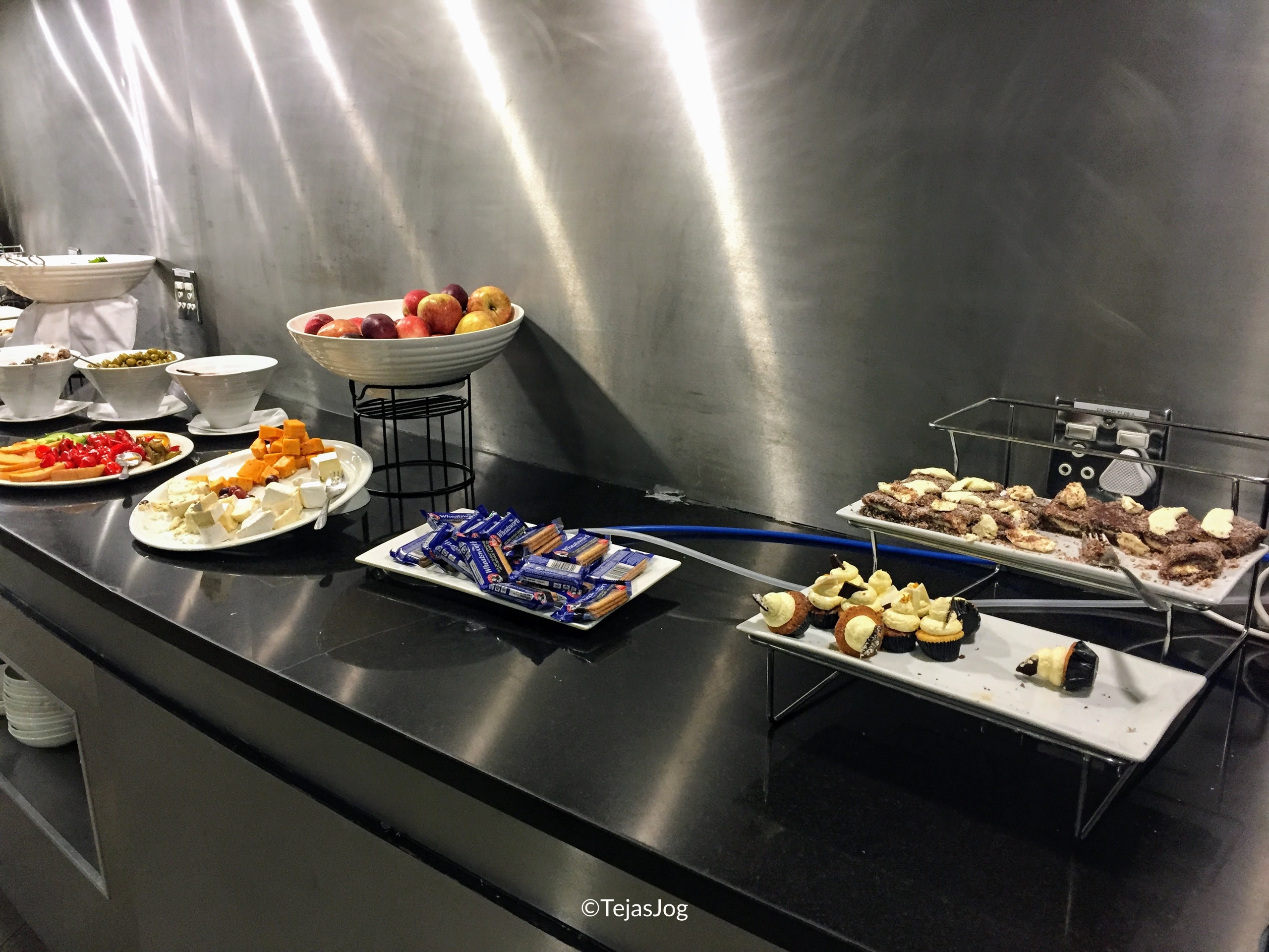 Buffet at SAA International Premium Lounge