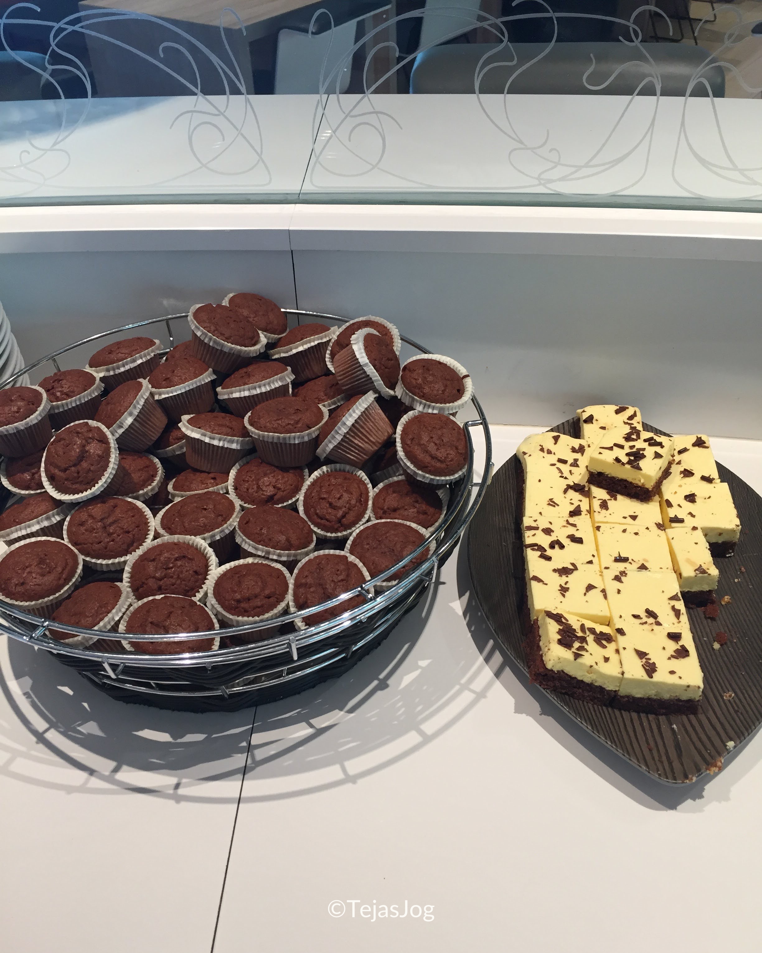 Buffet at Brussels Airlines Business Lounge