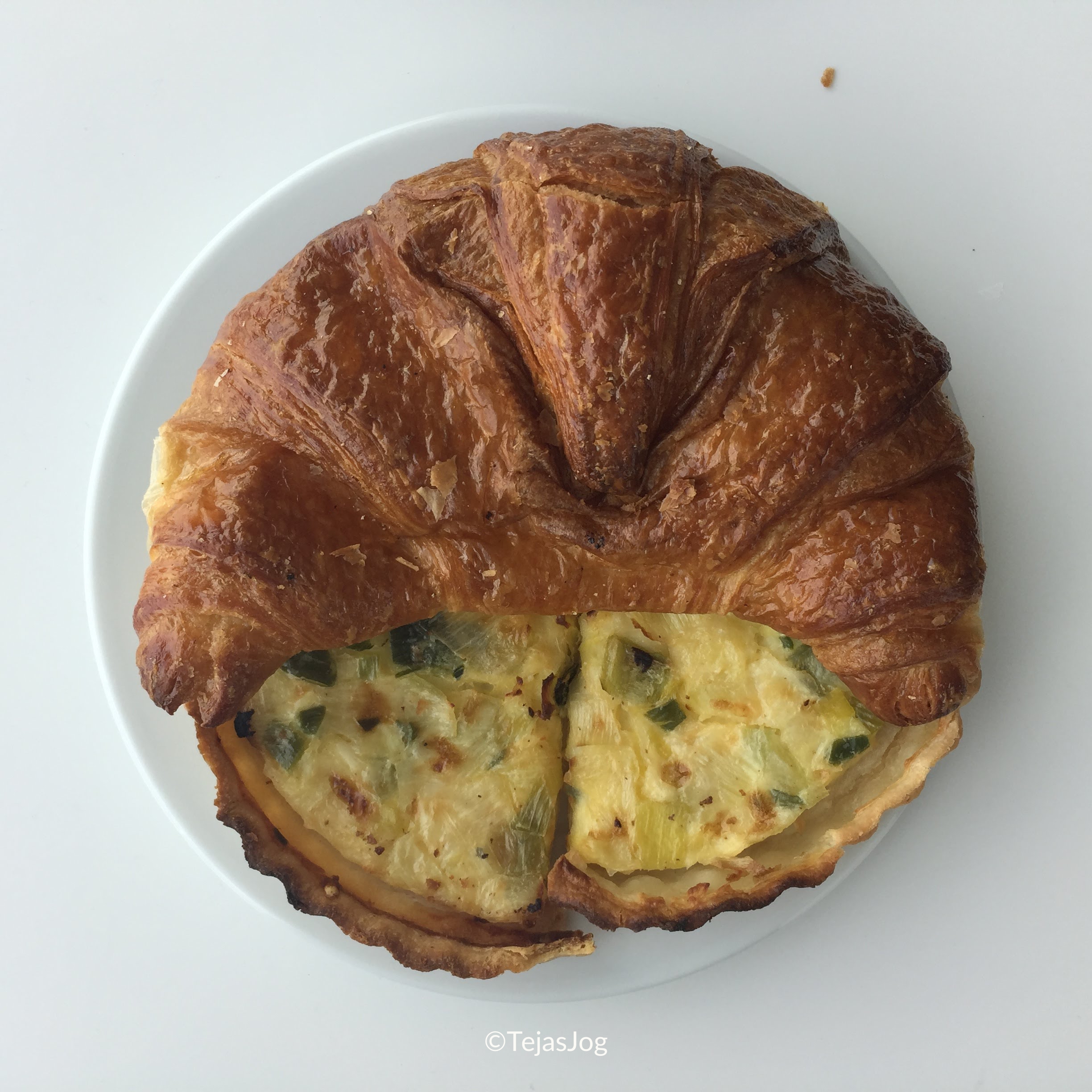 Lunch at Brussels Airlines Business Lounge