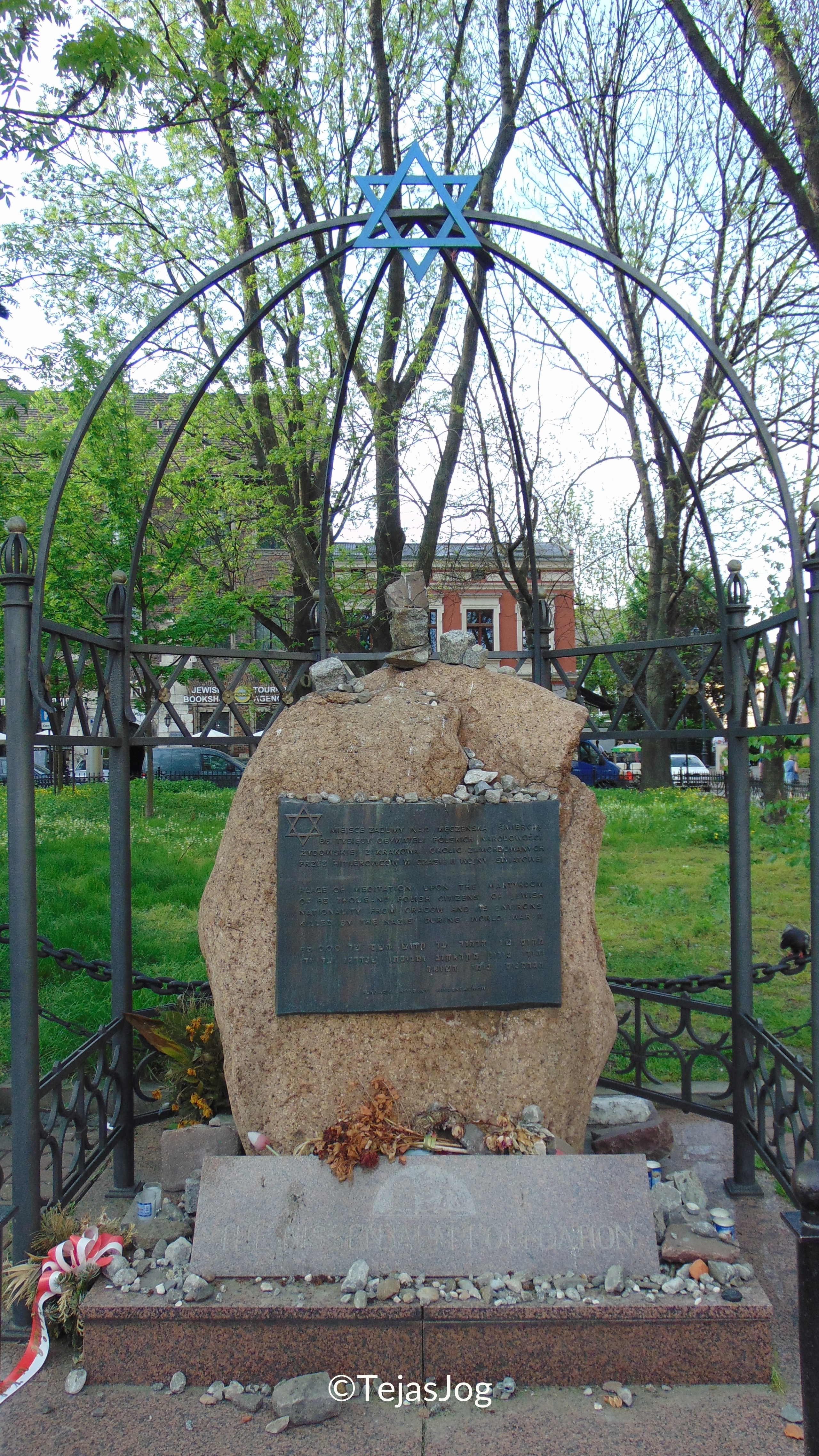 Pomnik pamięci krakowskich ofiar Holokaustu