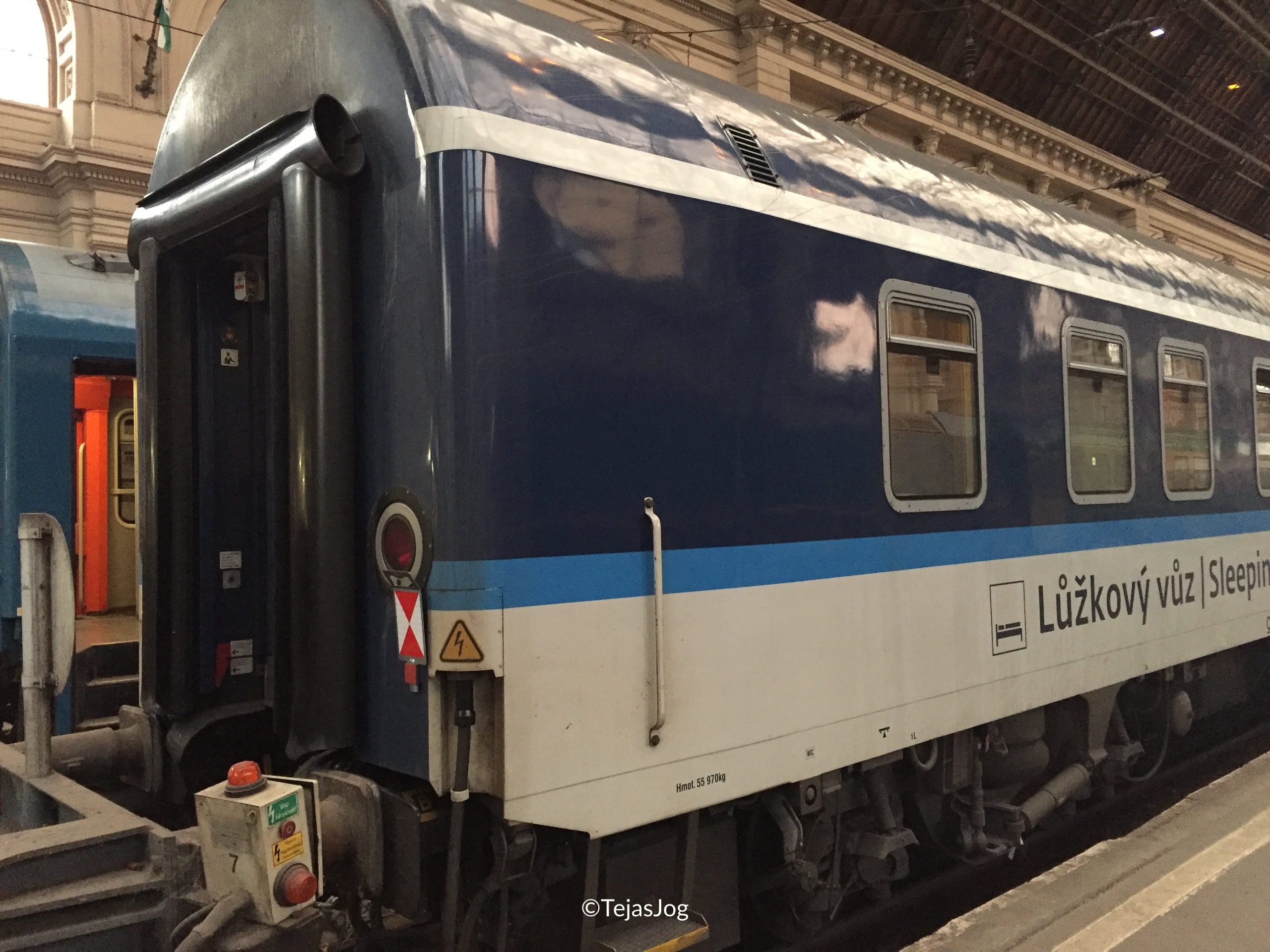 EuroNight sleeper train EN 476