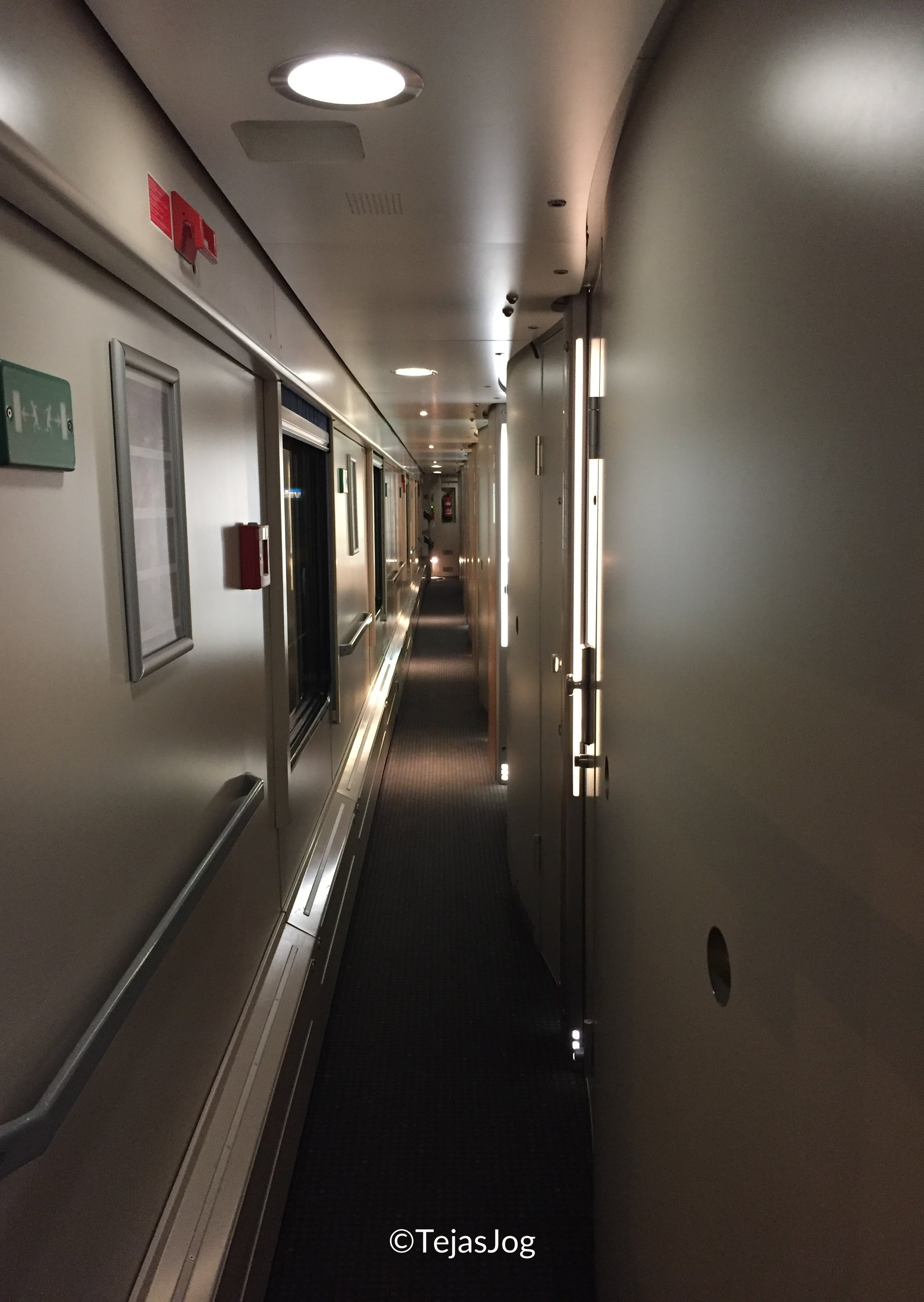 EuroNight sleeper train EN 476