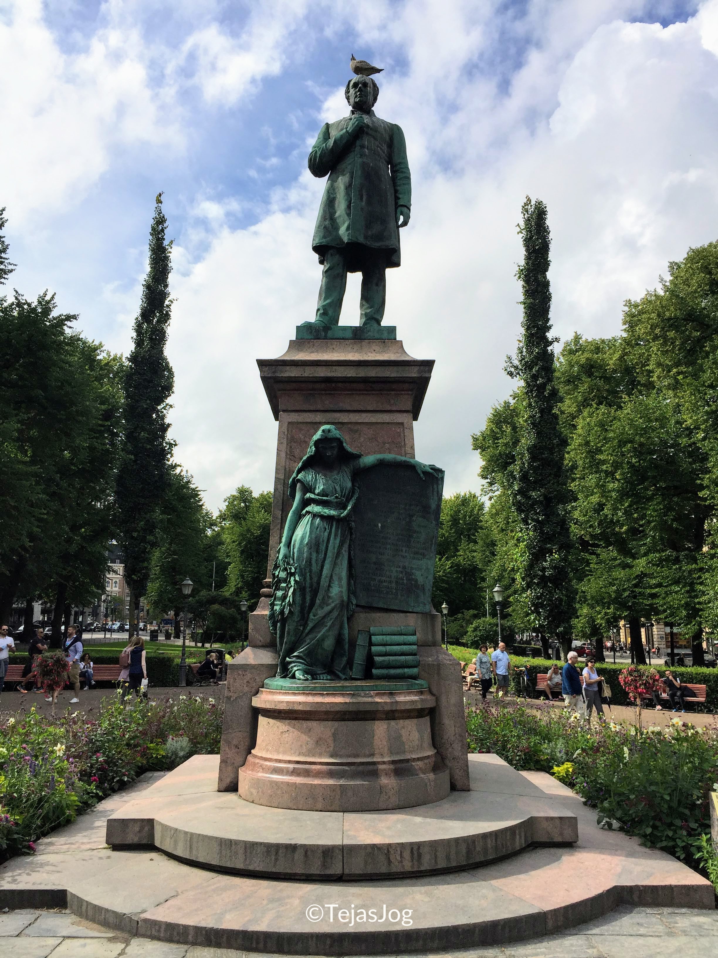 Statue of Johan Ludvig Runeberg
