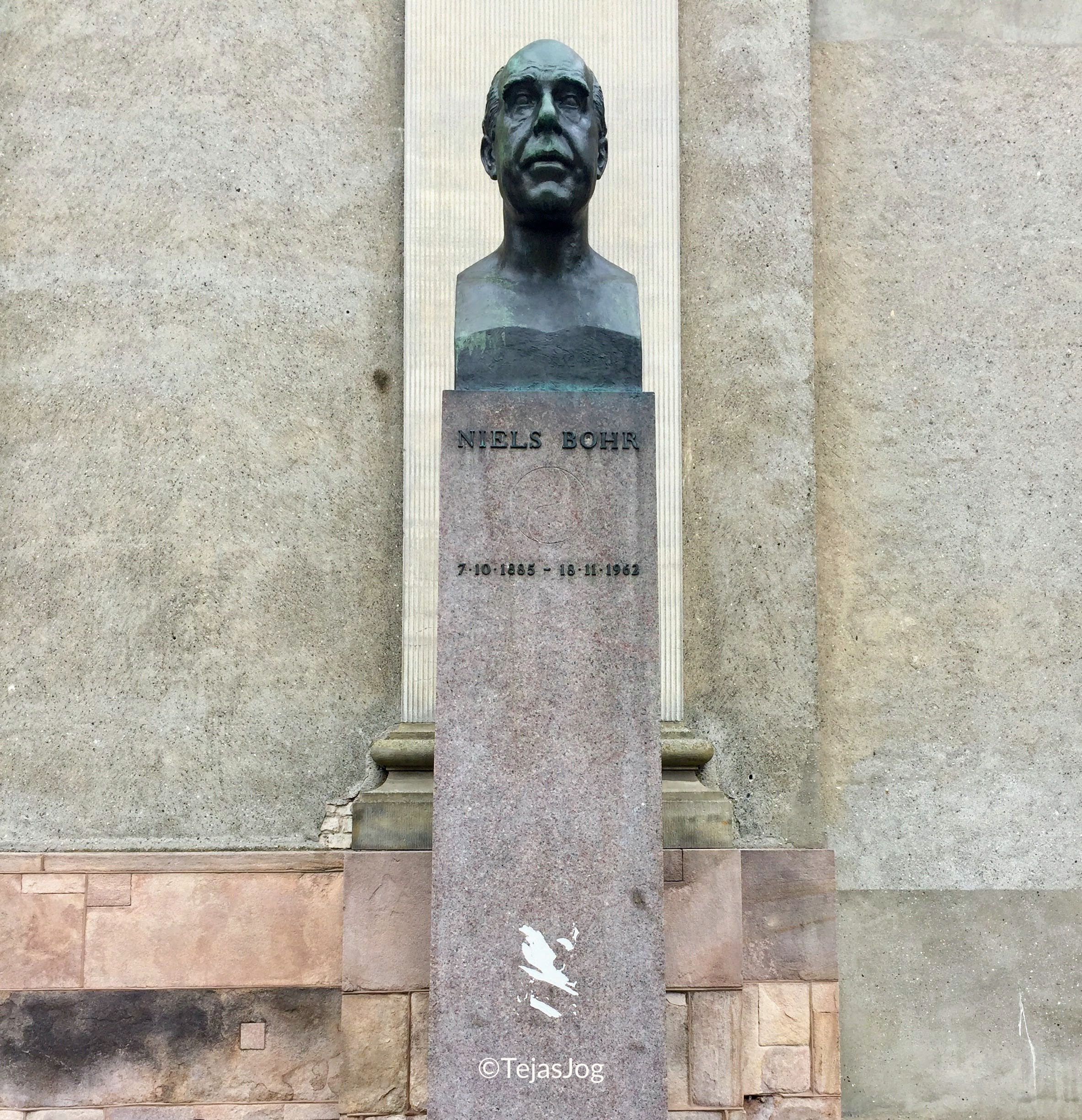 Niels Bohr Bust