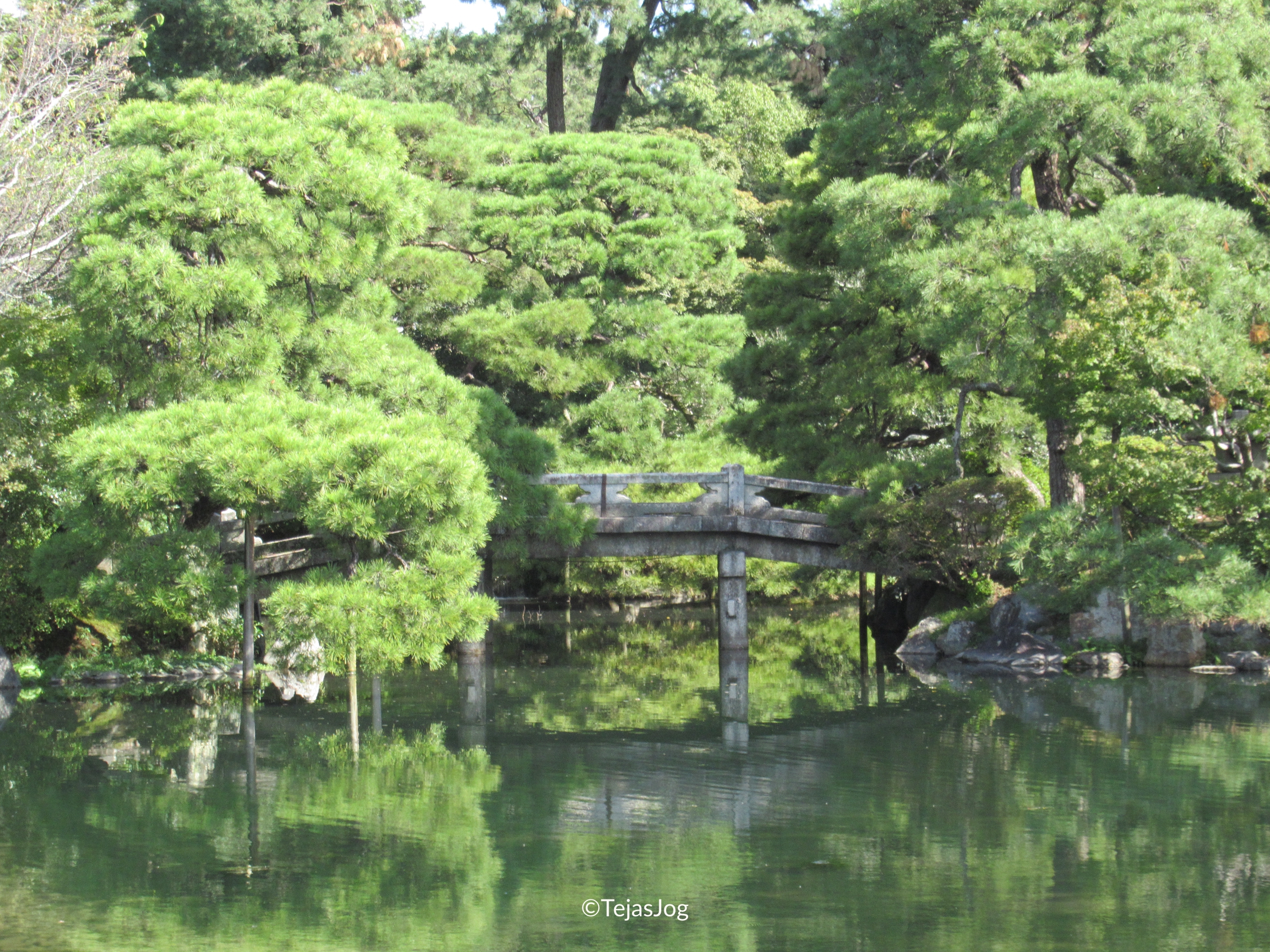 Oike-niwa (Pond Garden)