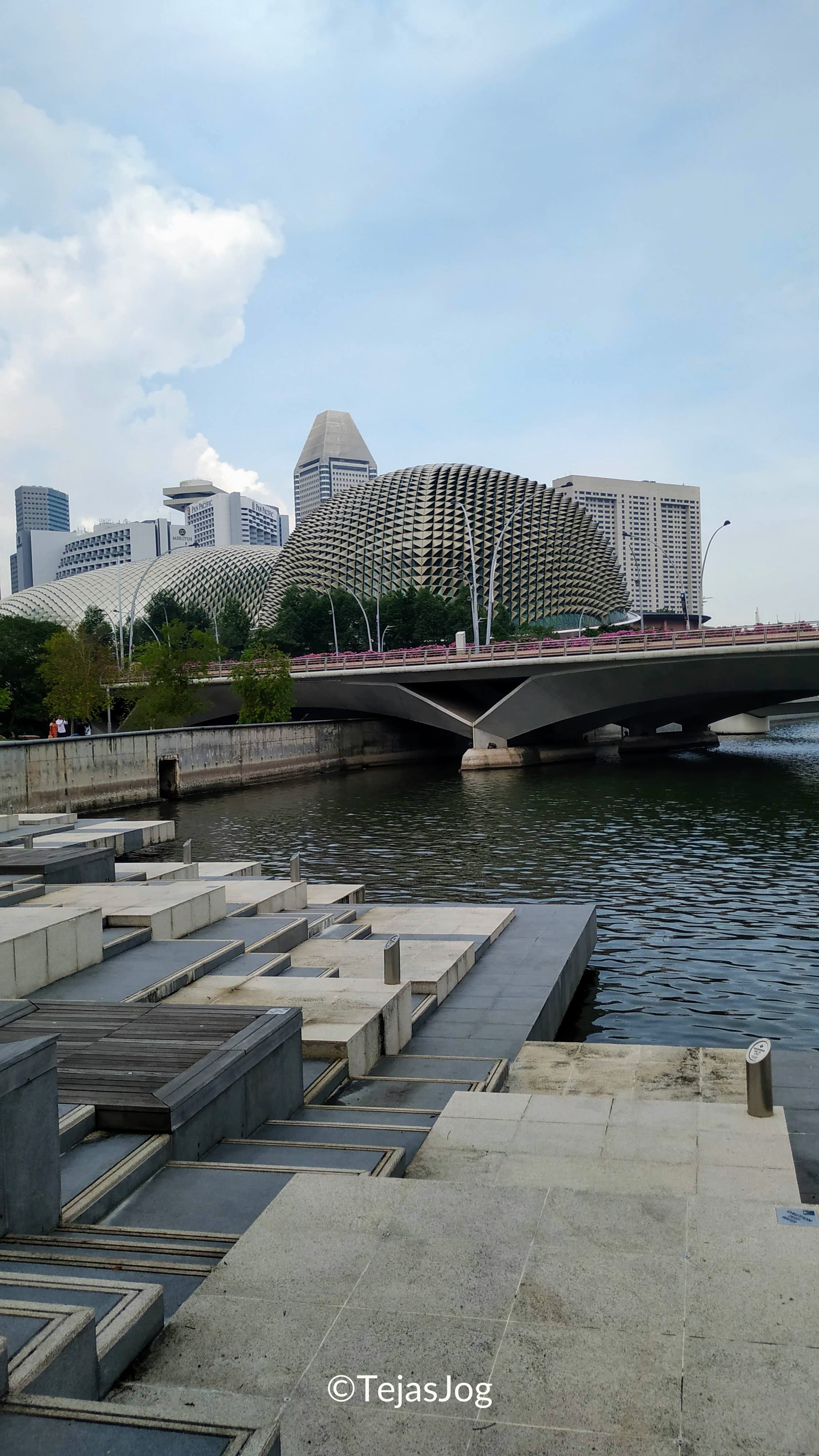 Queen Elizabeth Walk