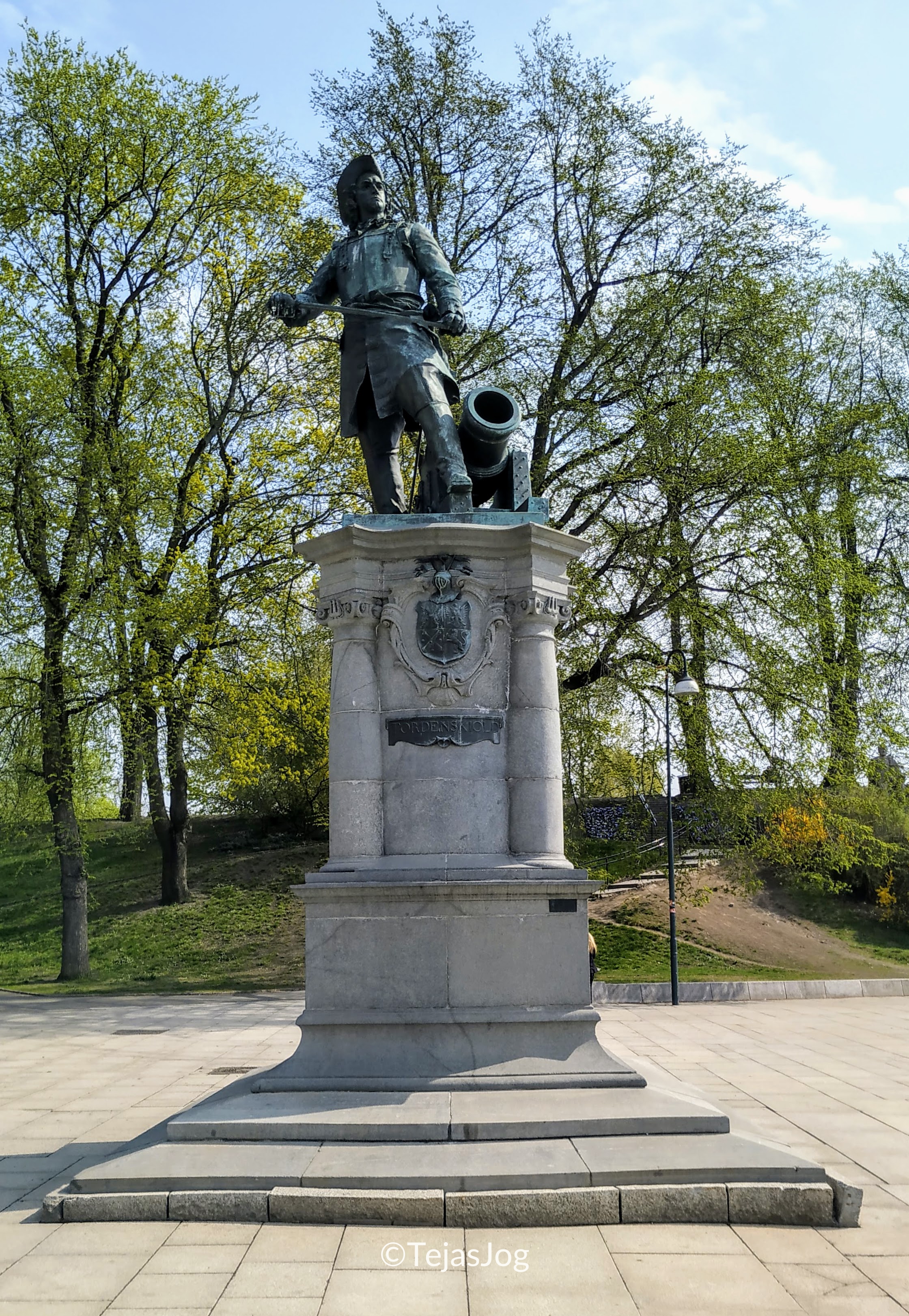 Statue of Tordenskjold Statue of Tordenskjold
