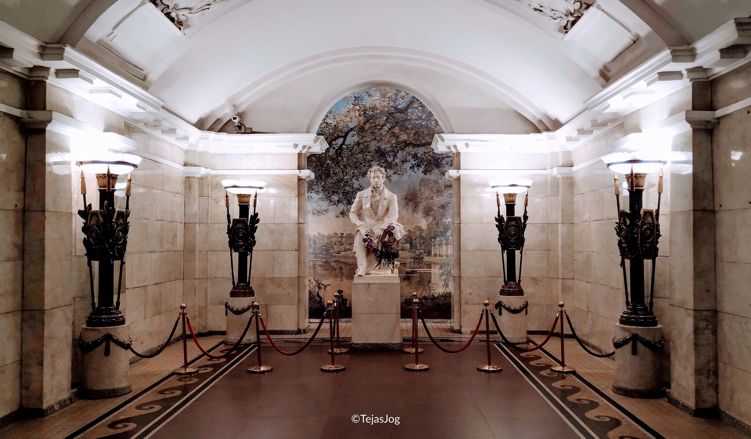 Zvenigorodskaya (Звенигородская)