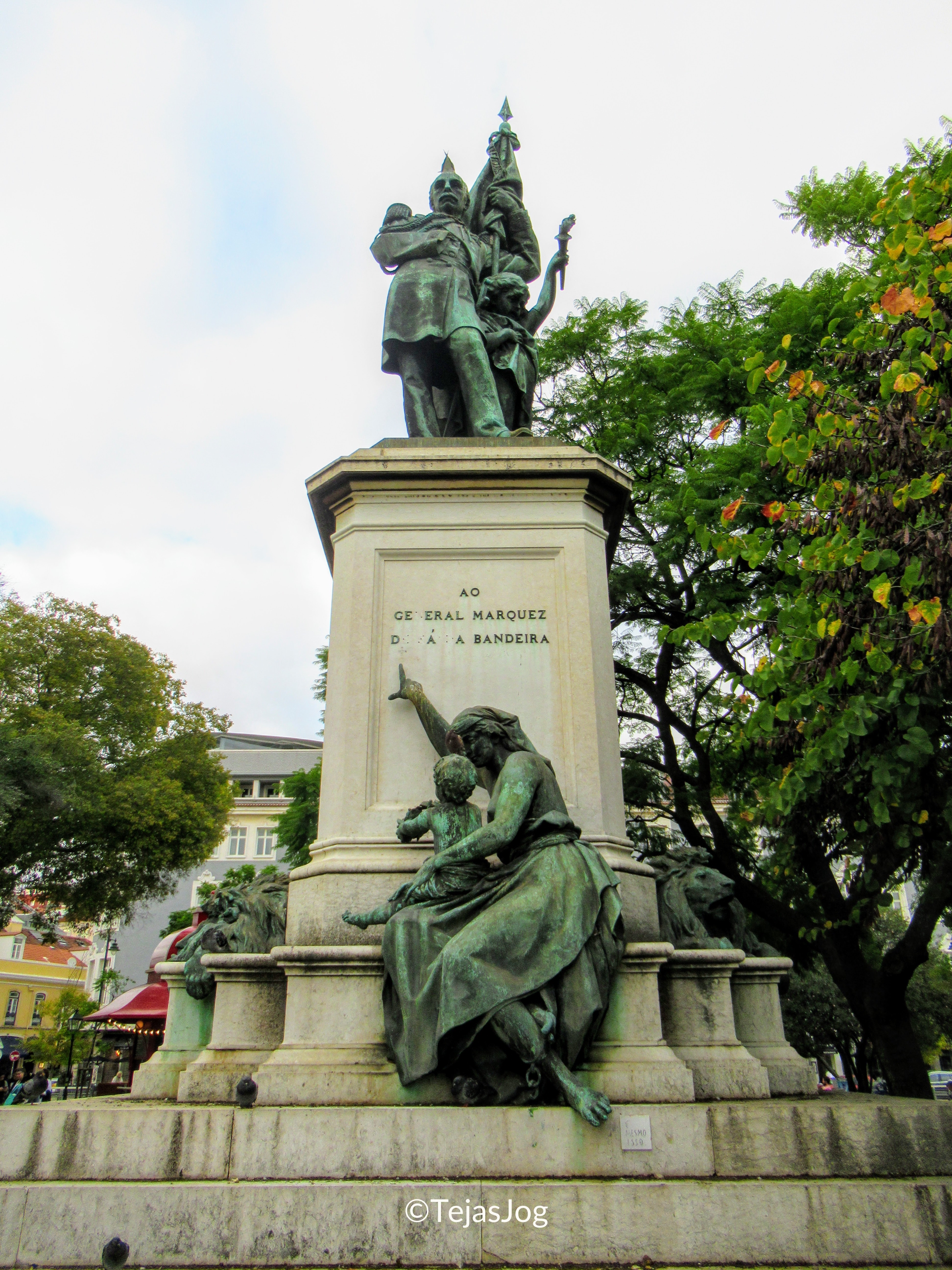 Estátua do Marquês Sá da Bandeira