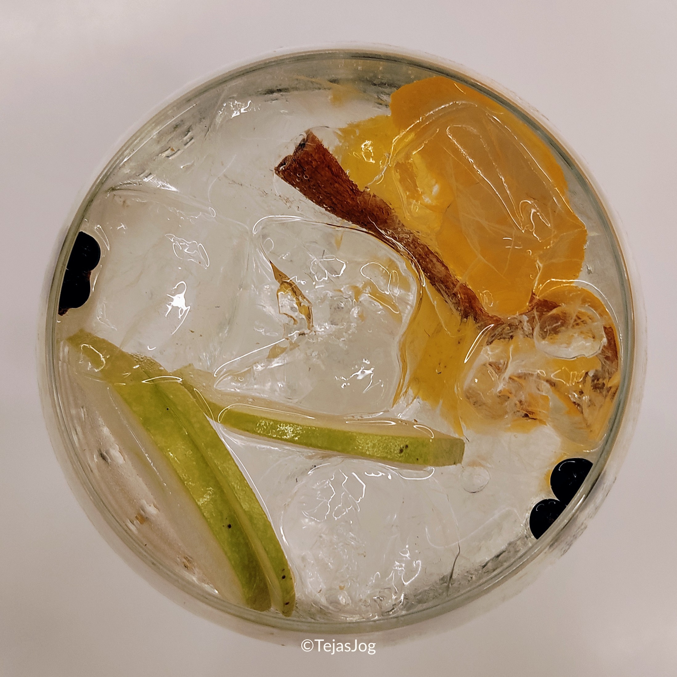 Gin and Tonic at TAP Premium Lounge