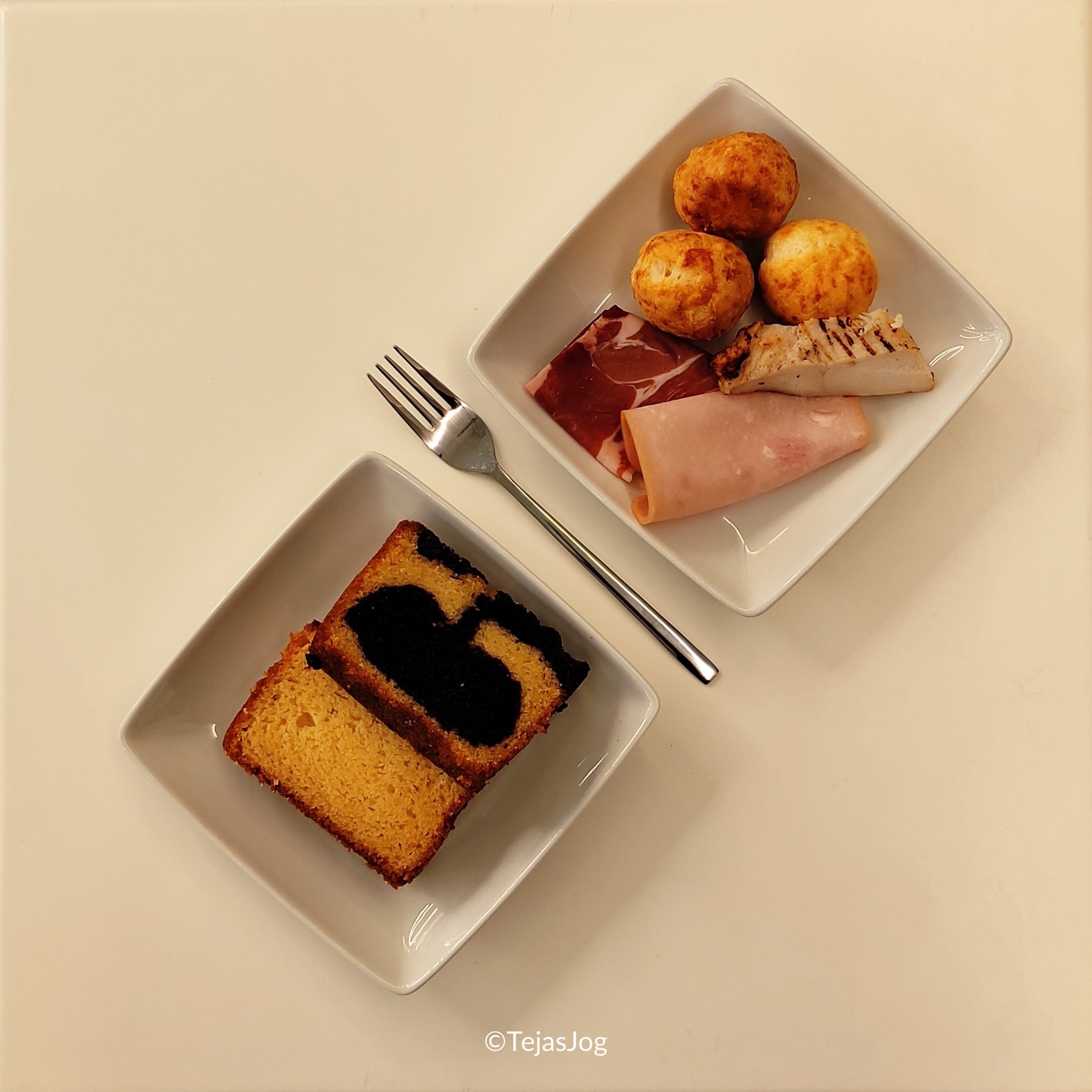 Breakfast at TAP Premium Lounge