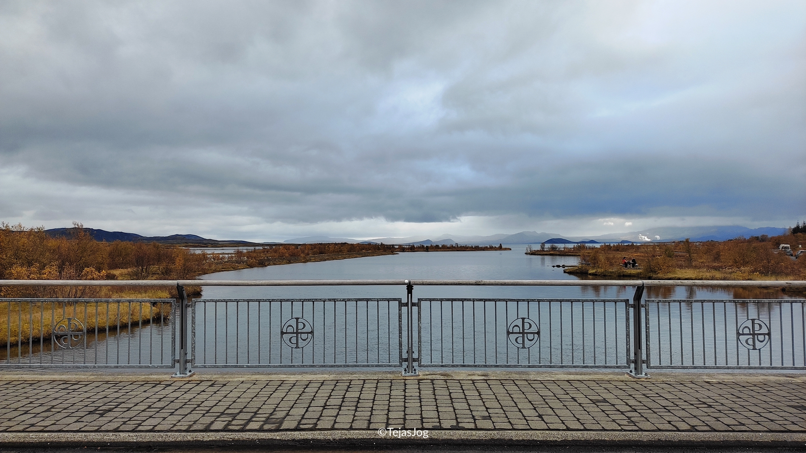 Bridge where Öxará flows into Þingvallavatn