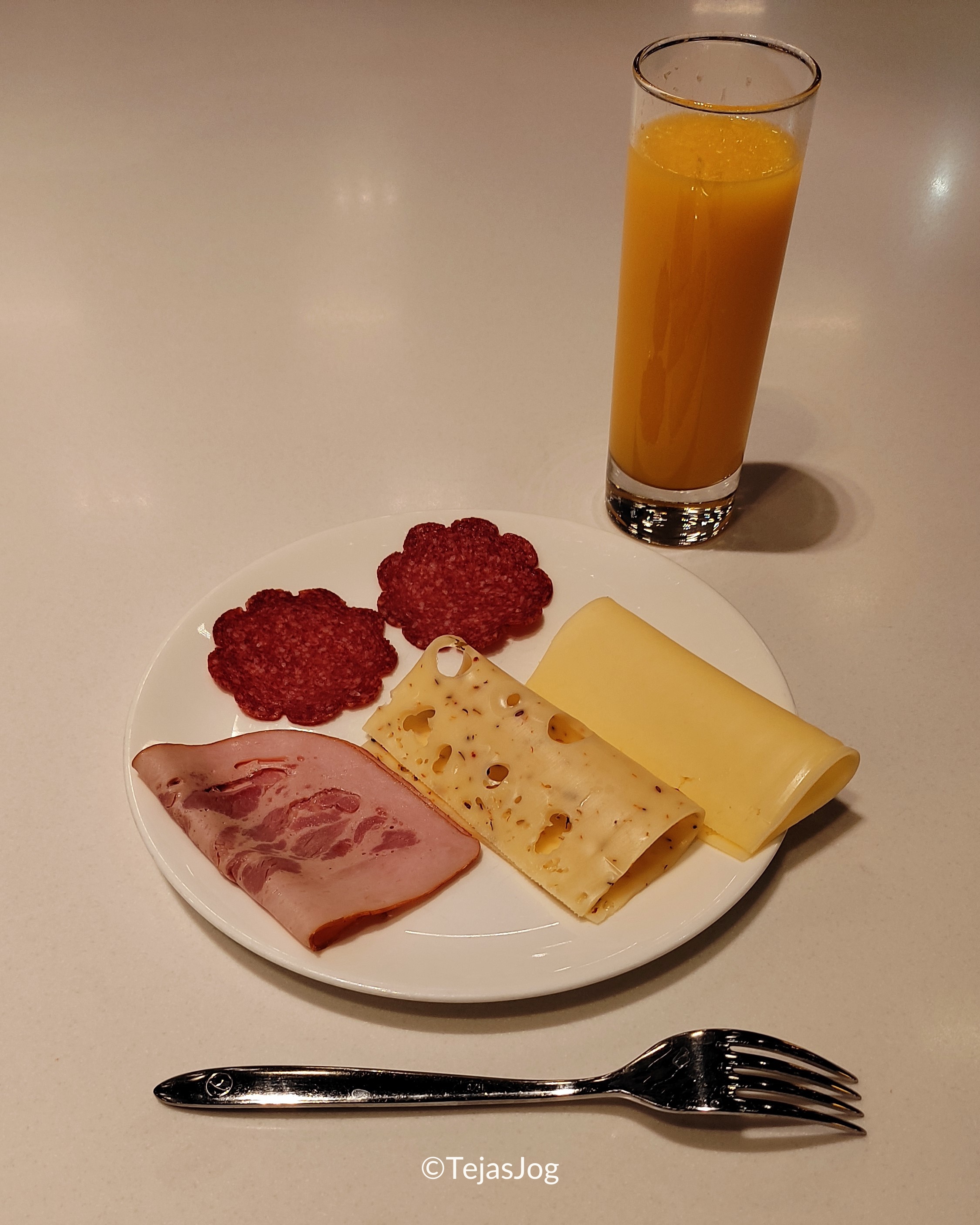 Breakfast at Lufthansa Senator Lounge A (Schengen)