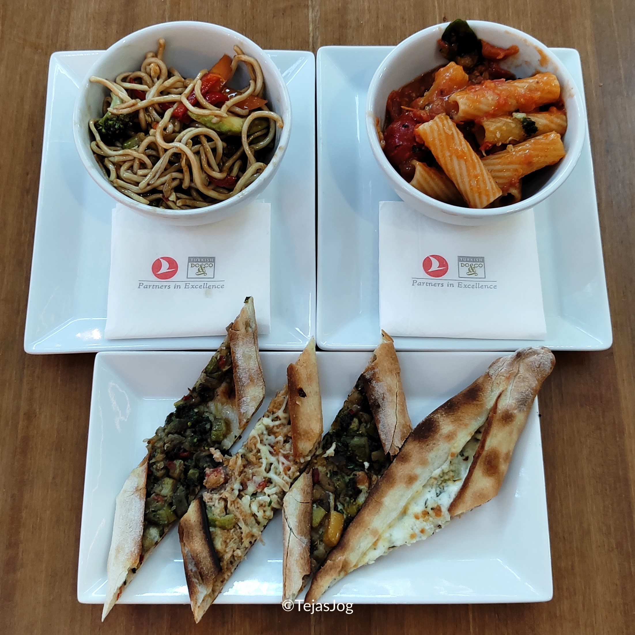 Dinner at Turkish Airlines Miles & Smiles Lounge