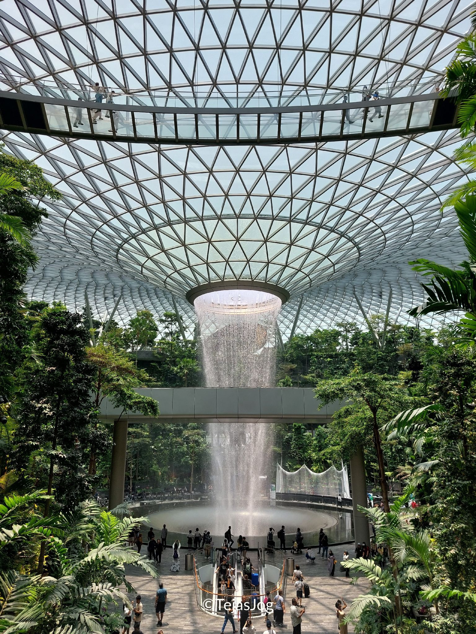 Waterfall at Jewel Changi Airport Waterfall at Jewel Changi Airport
