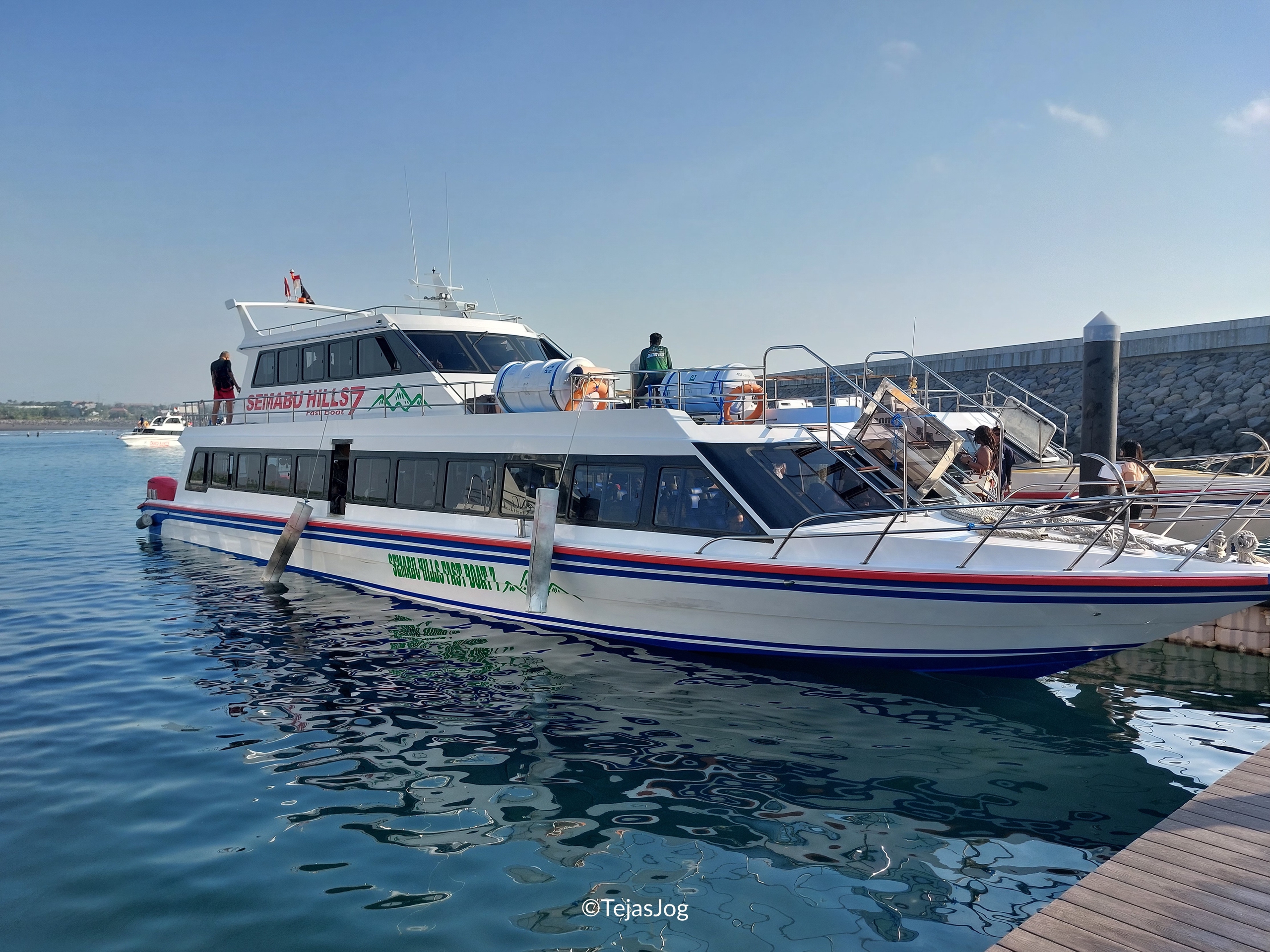 Semabu Hills Fast Boat