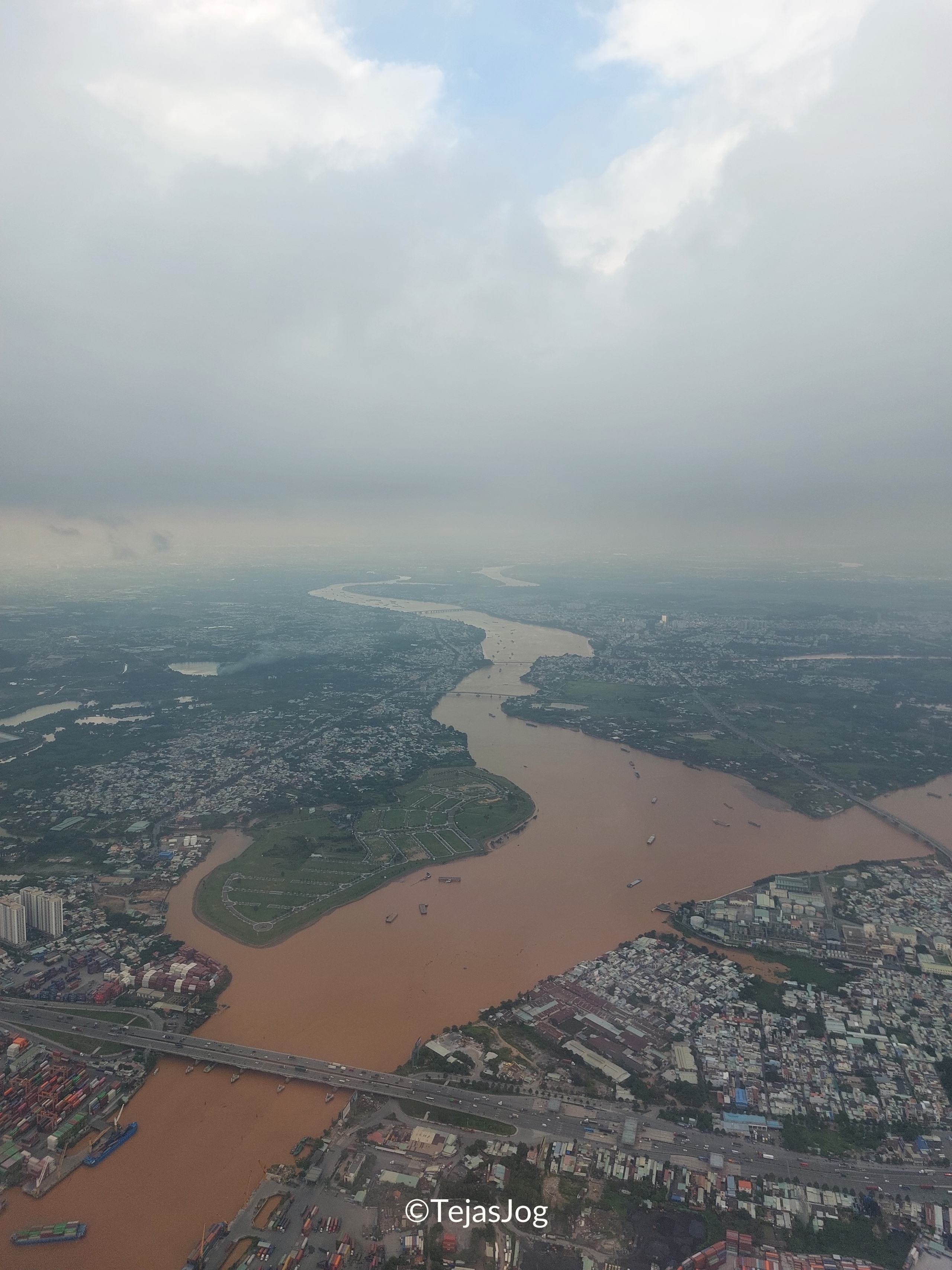 Approaching Saigon on Vietjet Air 894