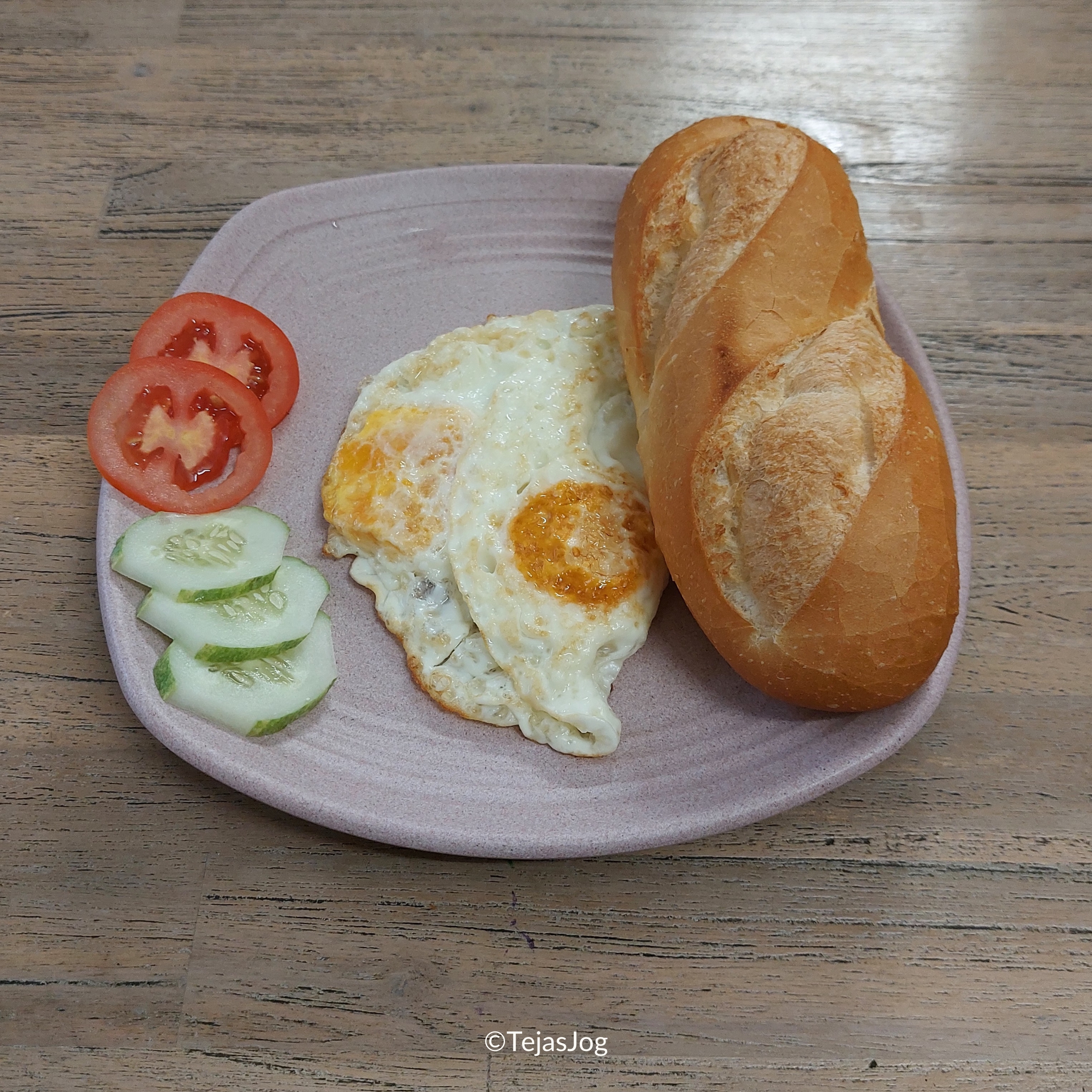 Breakfast at Long Hostel