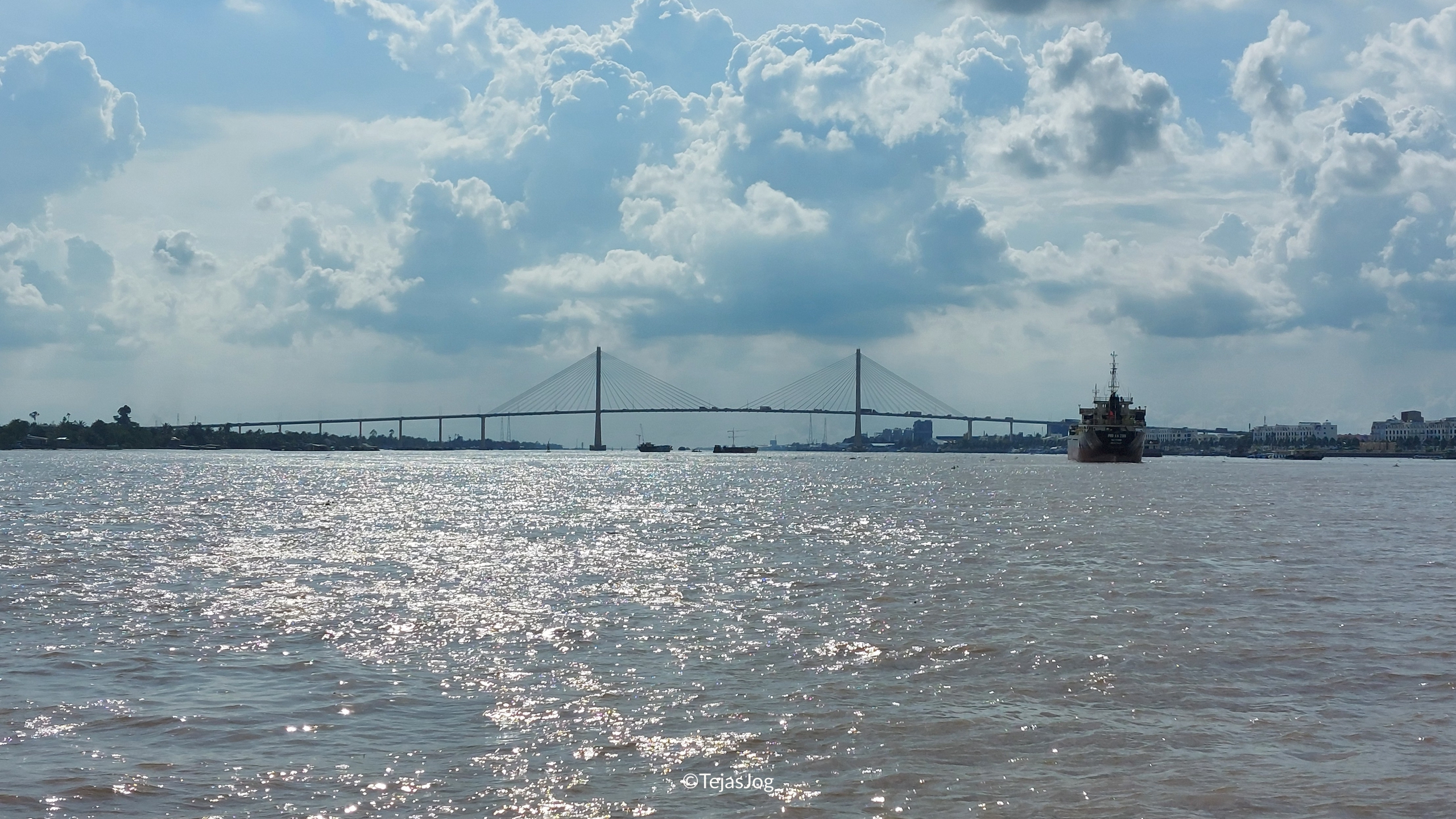 Cầu Rạch Miễu on the Mekong