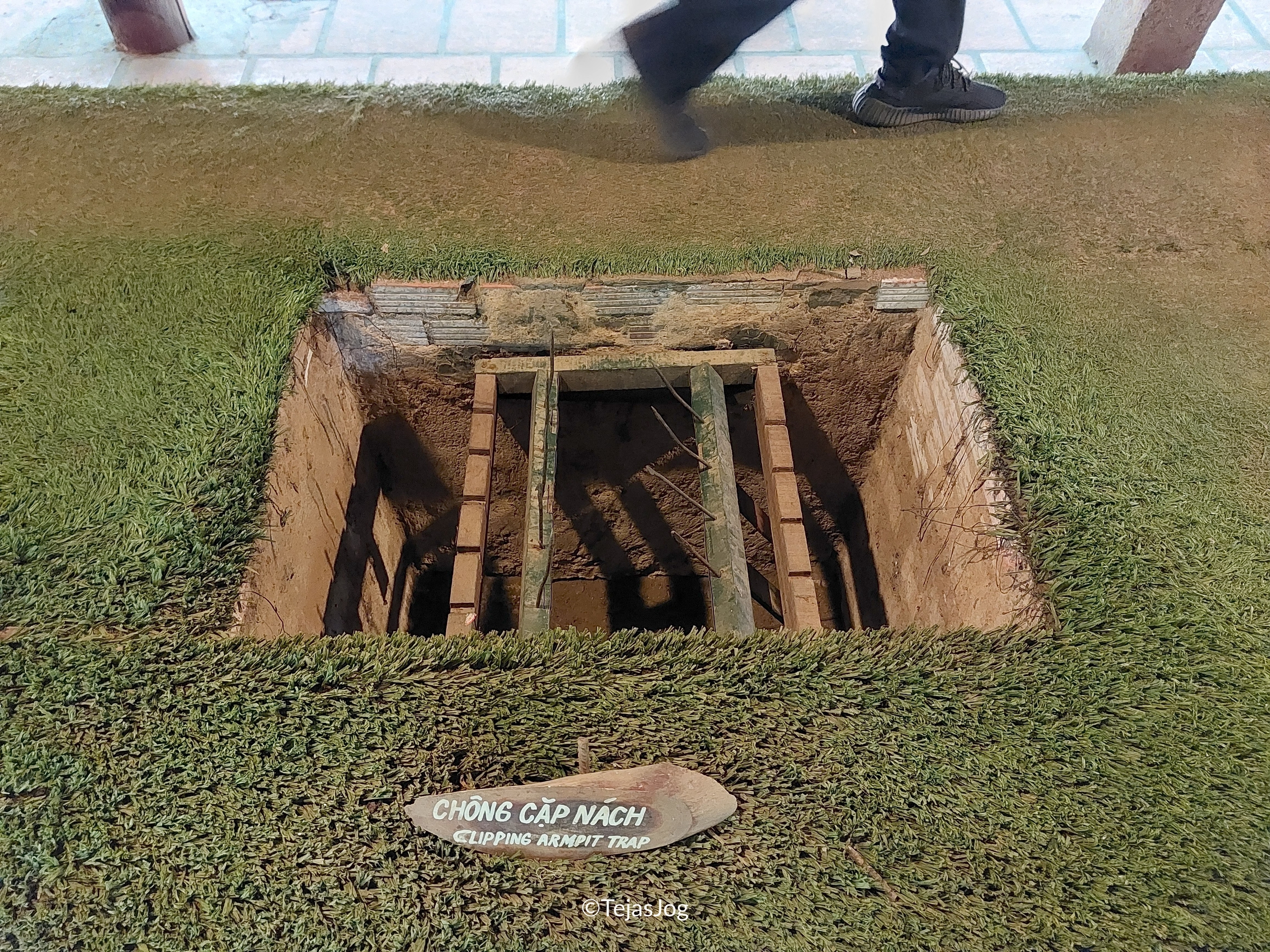 Clipping armpit trap