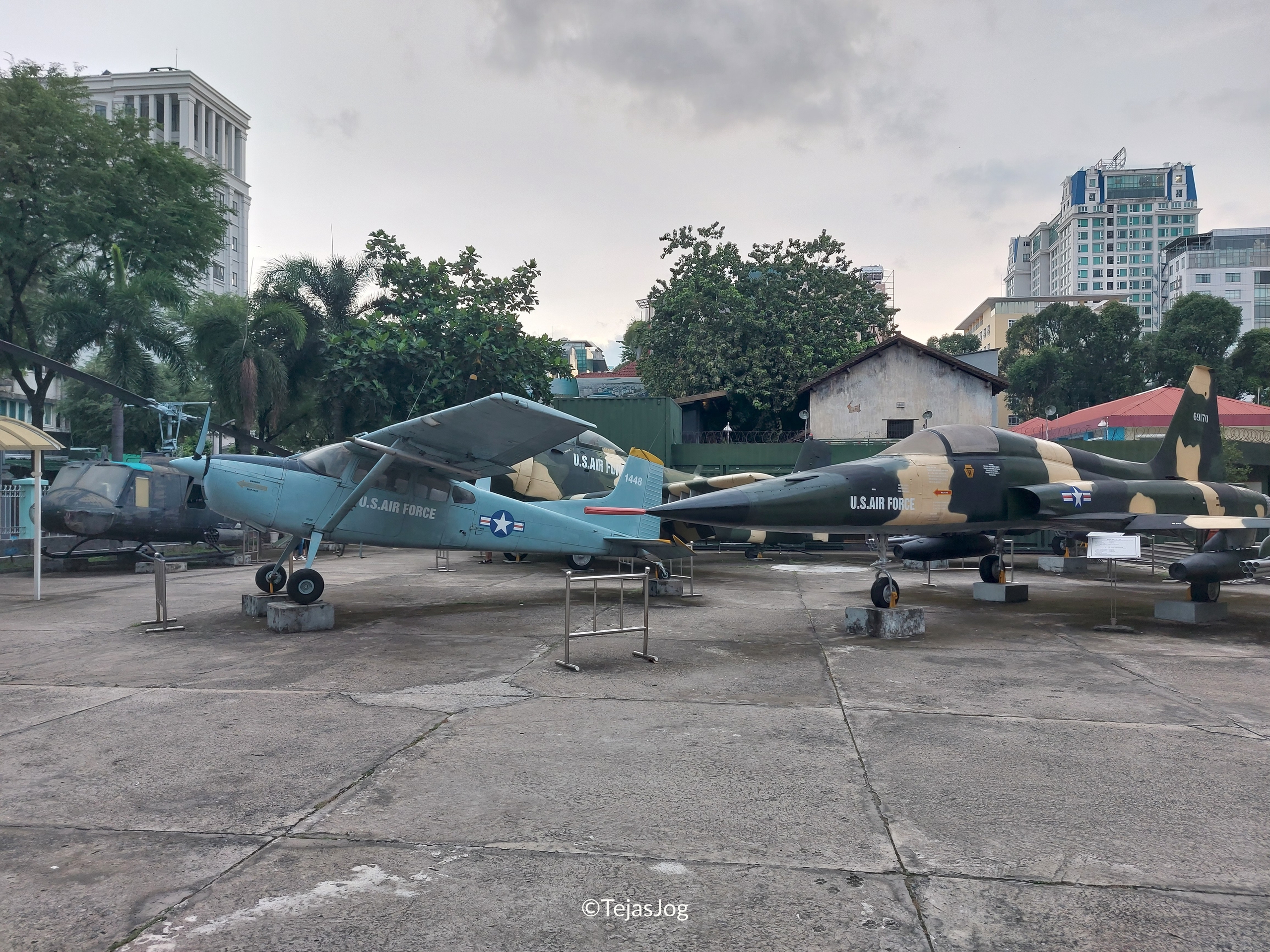 Overview of the aircraft display area
