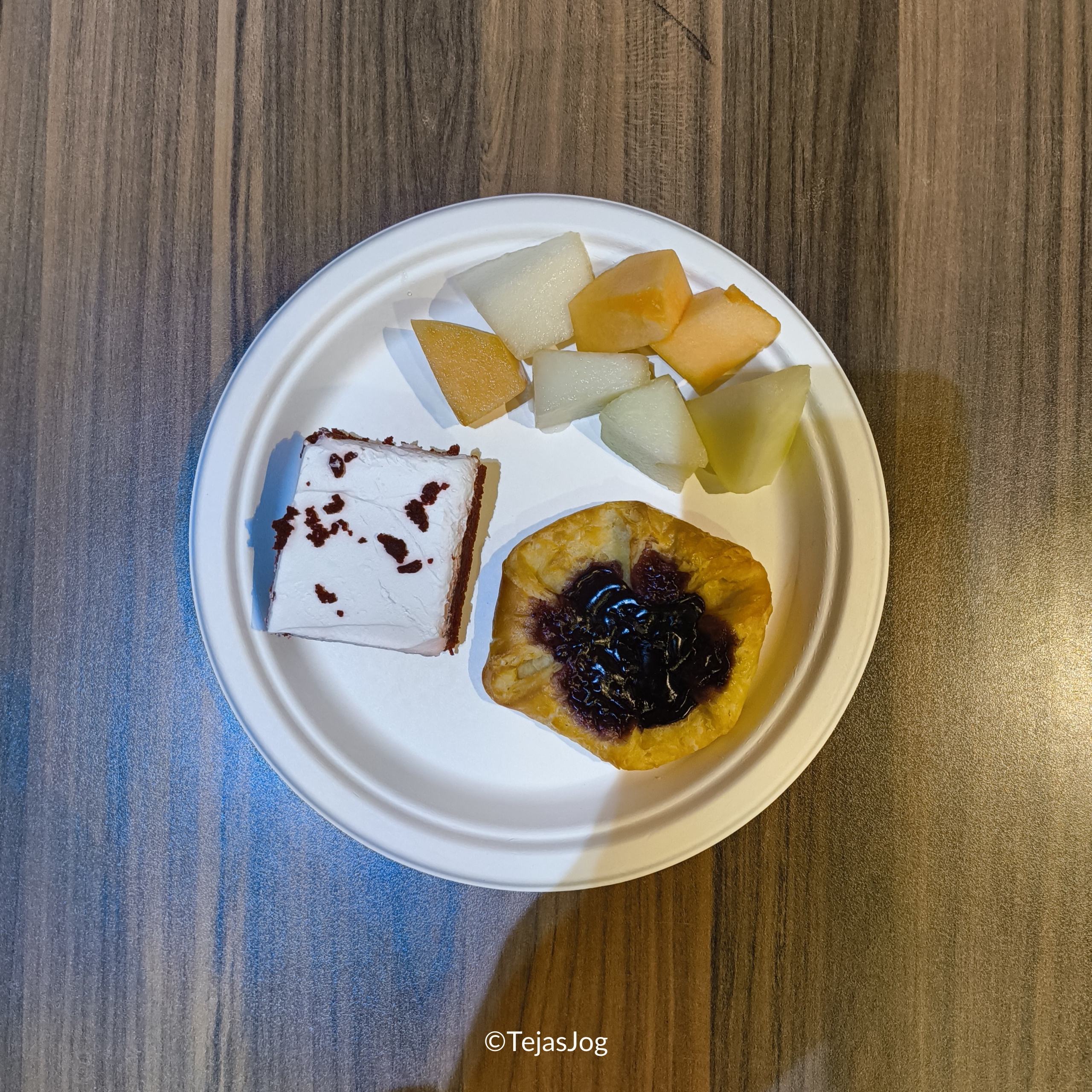 Breakfast at Sagan Bisita lounge