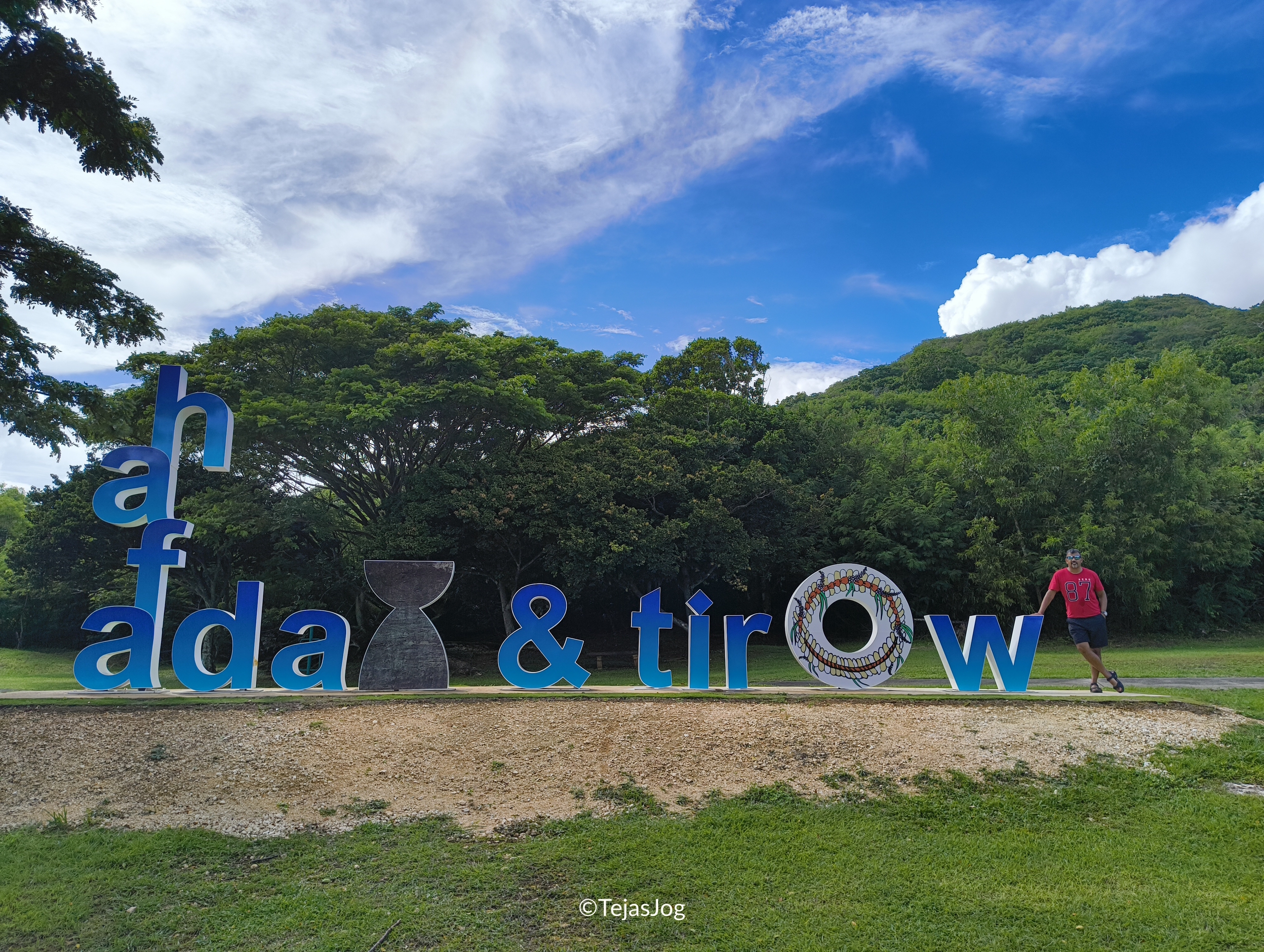 'Hafa Adai & Tirow'sign