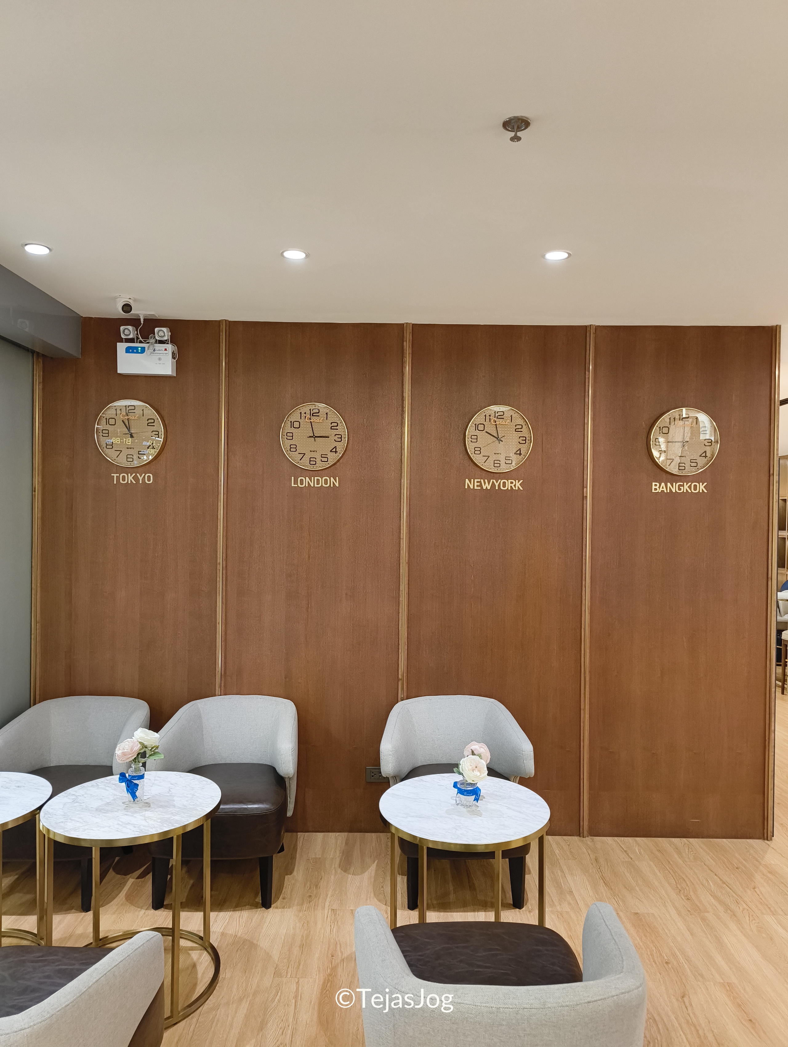 Coral Lounge at Bangkok Suvarnabhumi Airport Coral Lounge at Bangkok Suvarnabhumi Airport