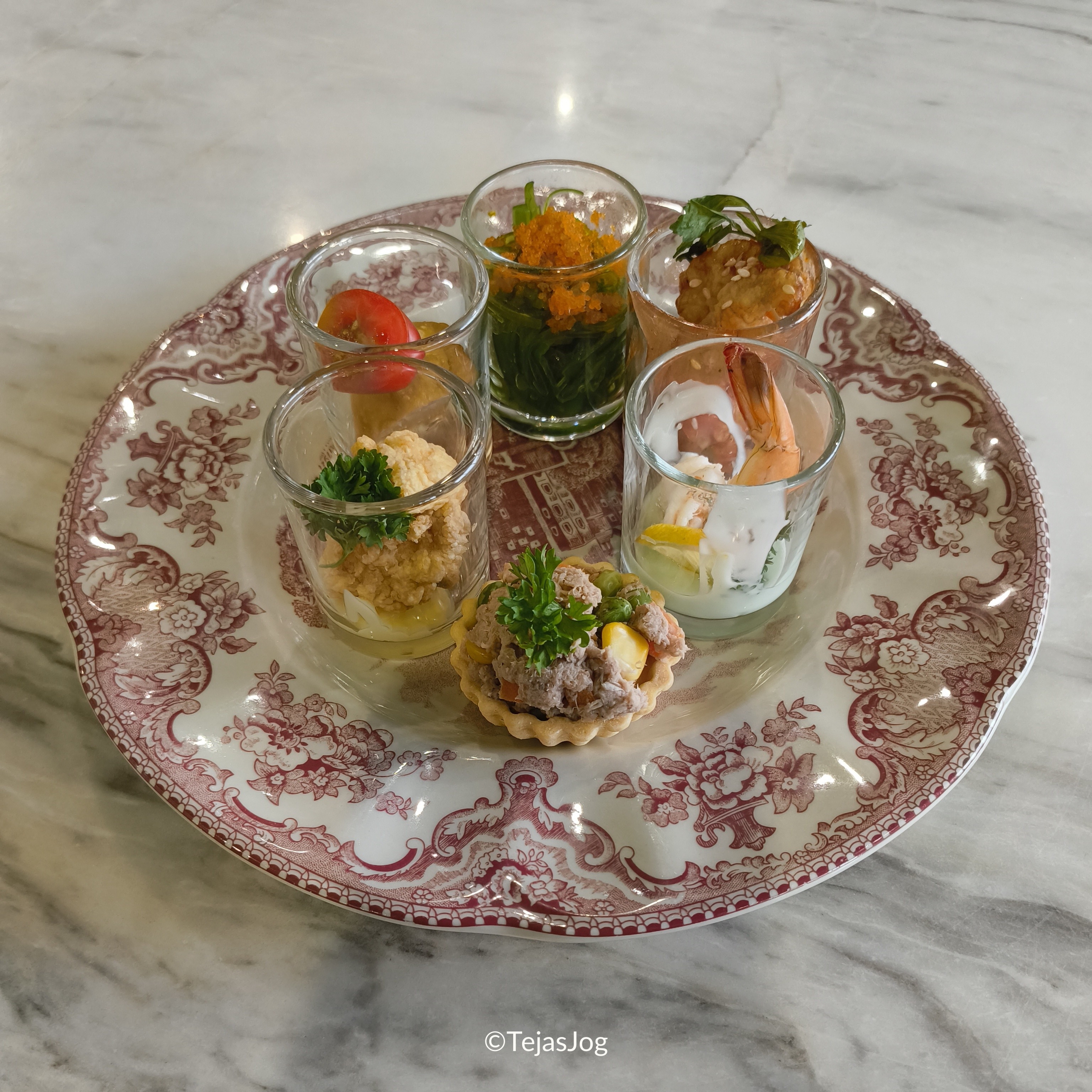 Lunch at Coral Lounge Lunch at Coral Lounge