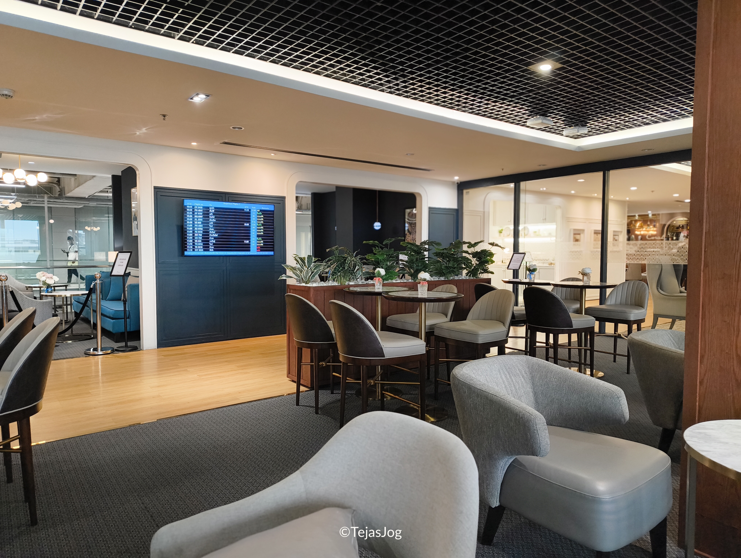 Coral Lounge at Bangkok Suvarnabhumi Airport Coral Lounge at Bangkok Suvarnabhumi Airport