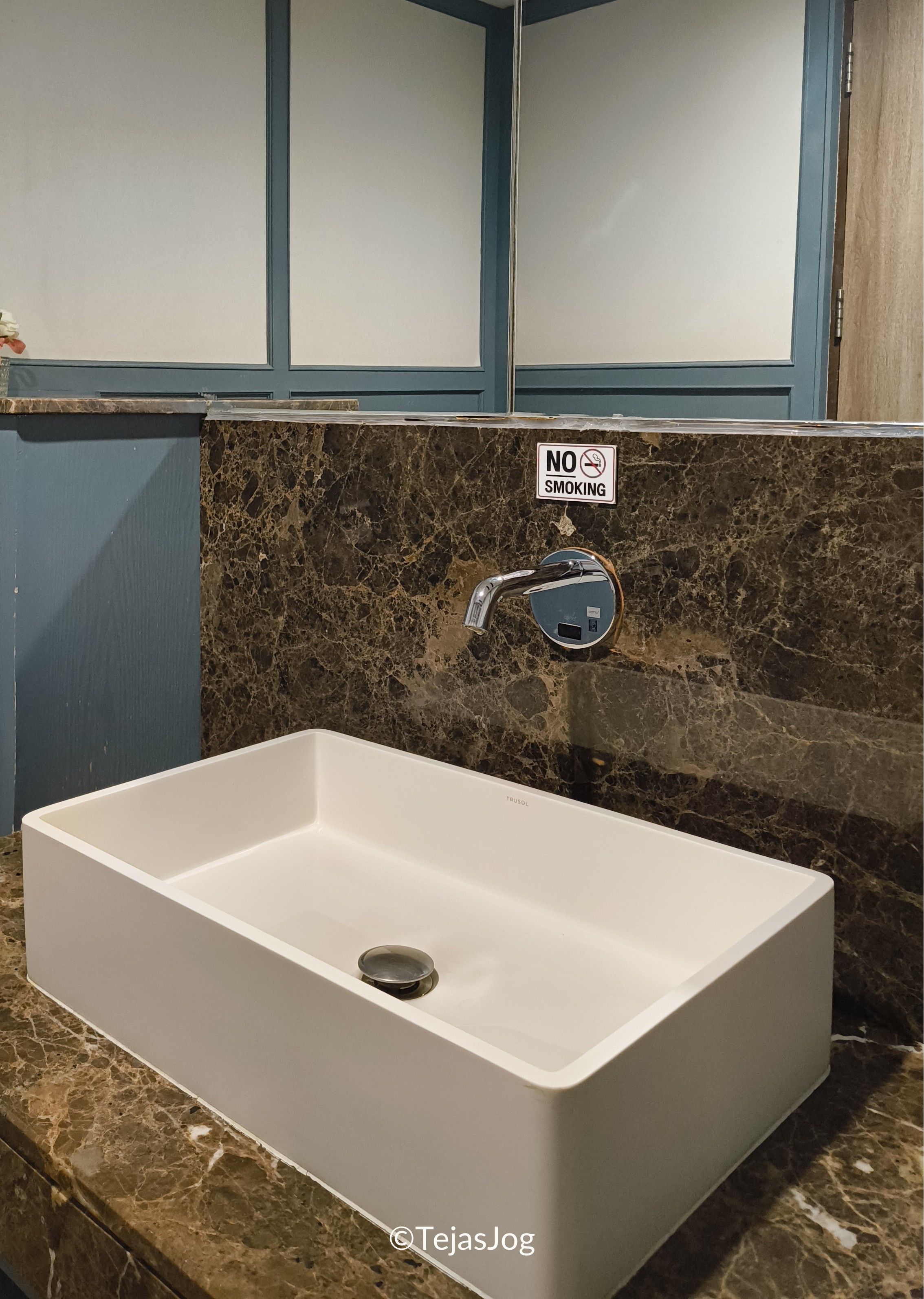 Coral Lounge at Bangkok Suvarnabhumi Airport Coral Lounge at Bangkok Suvarnabhumi Airport