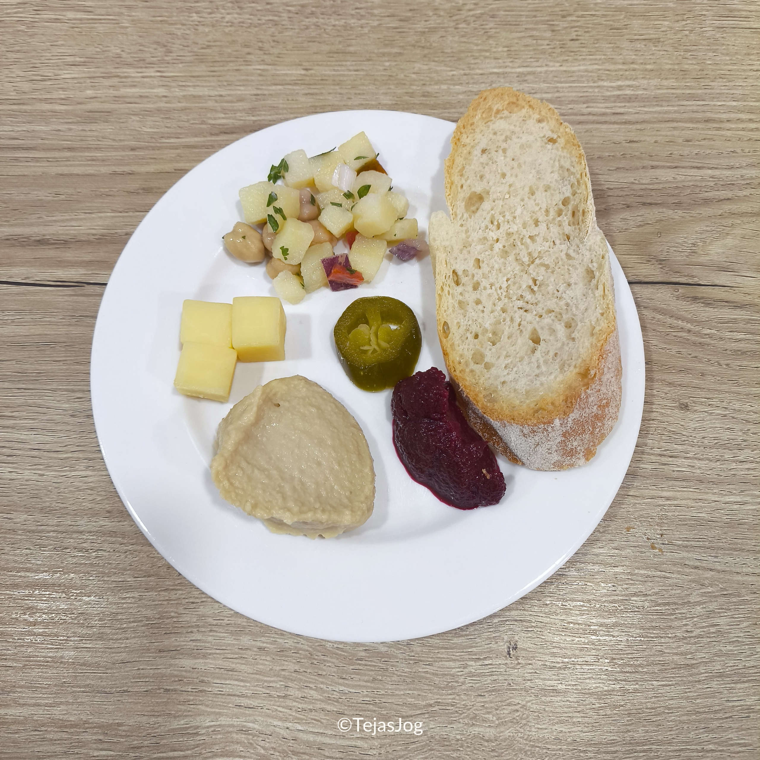 Lunch at the Marhaba Lounge