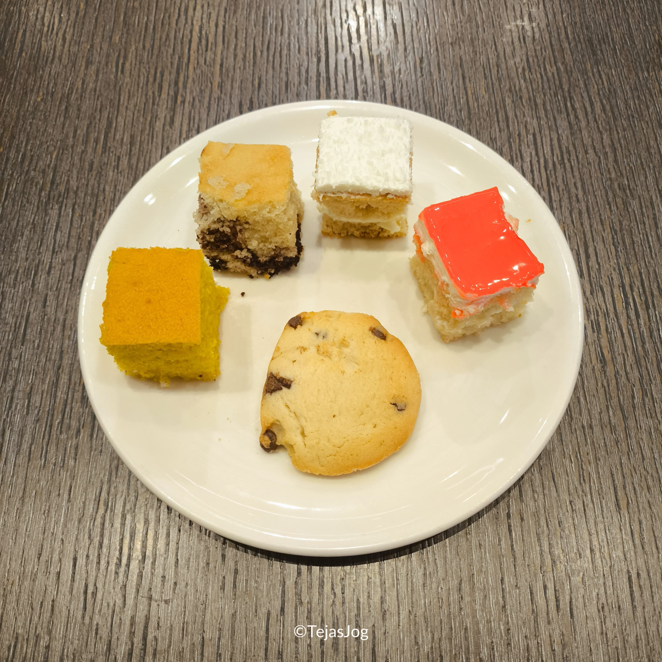 Dinner at the Plaza Premium Lounge