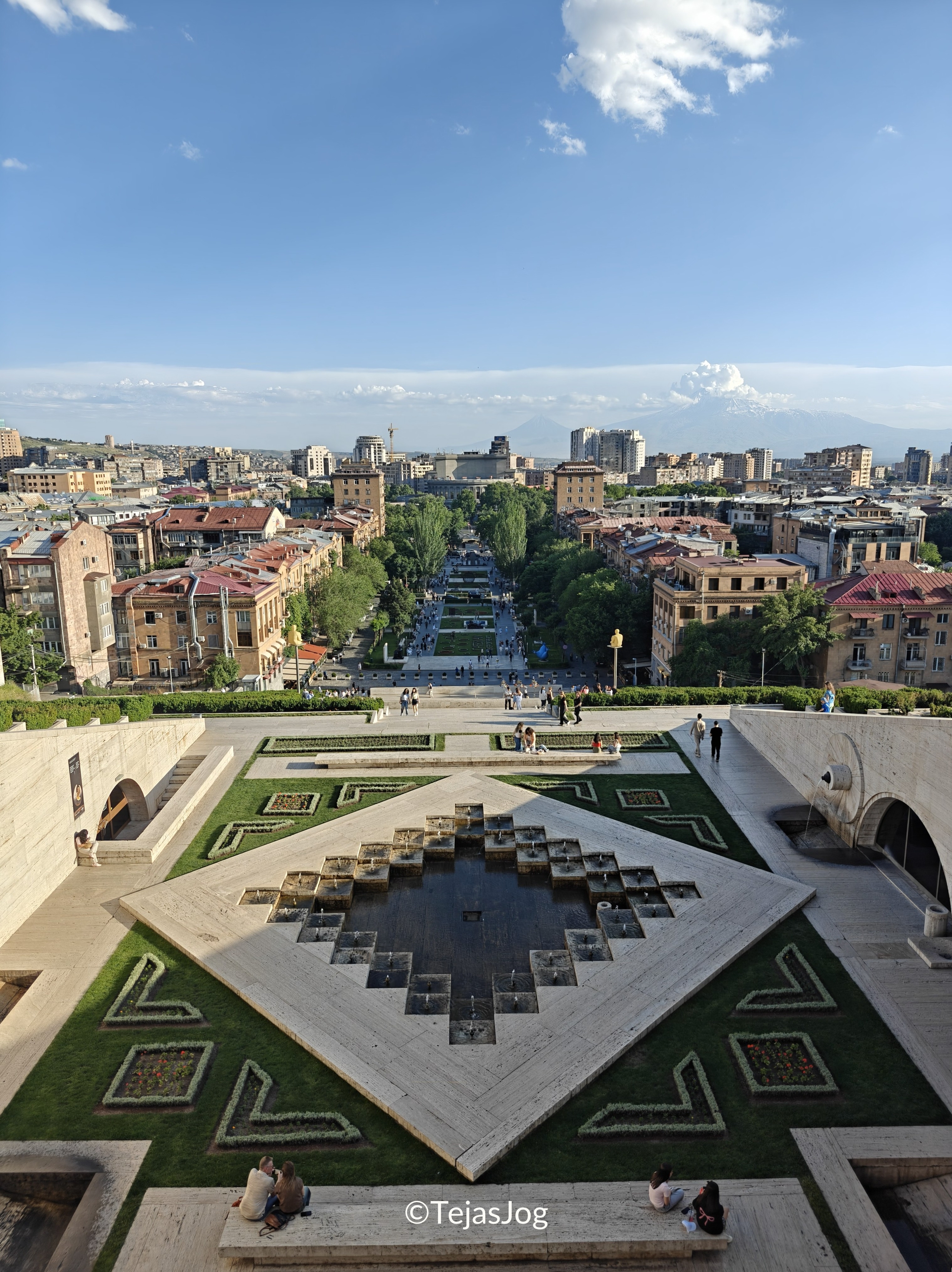 Cascade Complex Cascade Complex