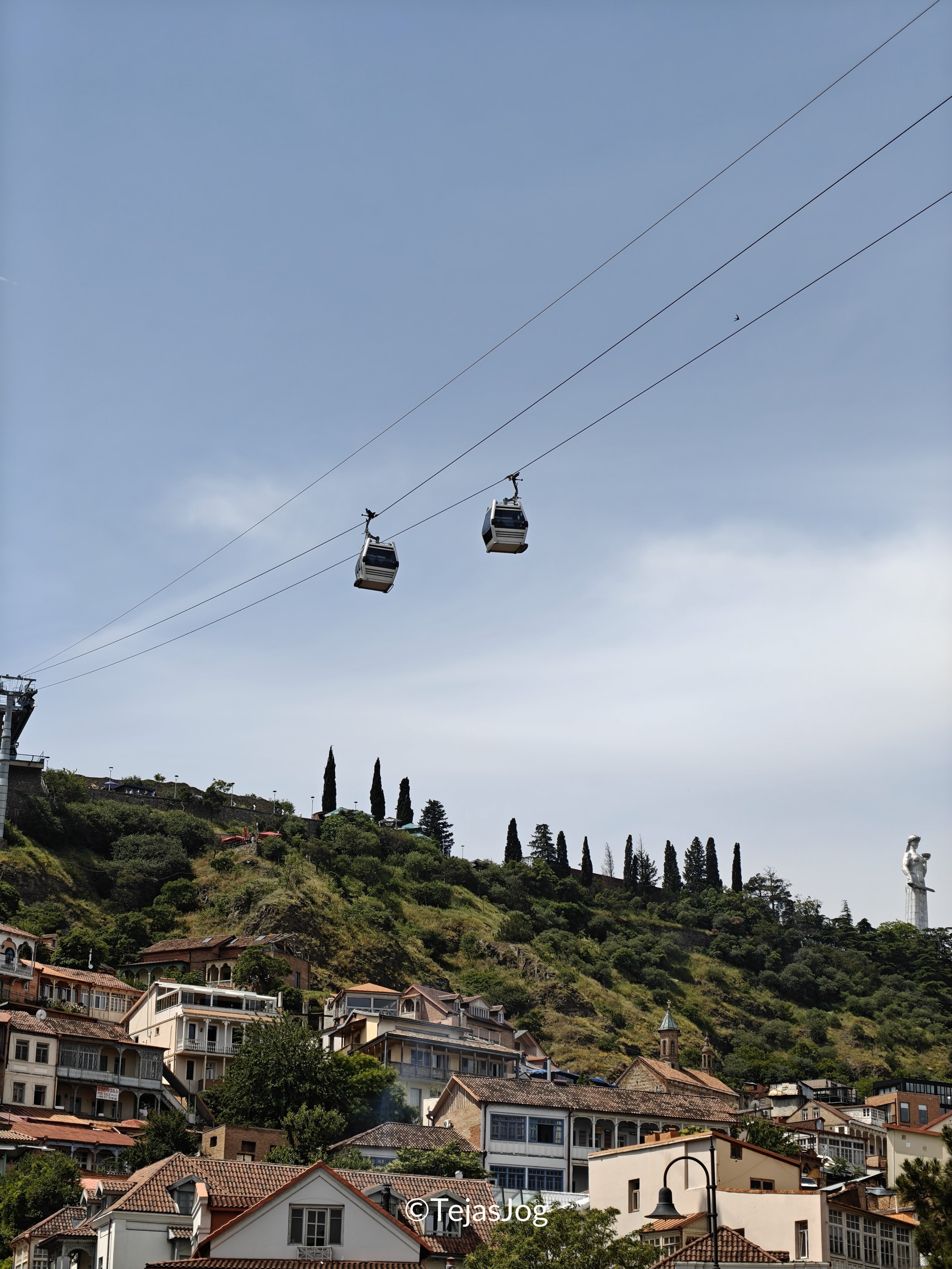 Rike-Narikala Cable Car and Mother of Georgia statue