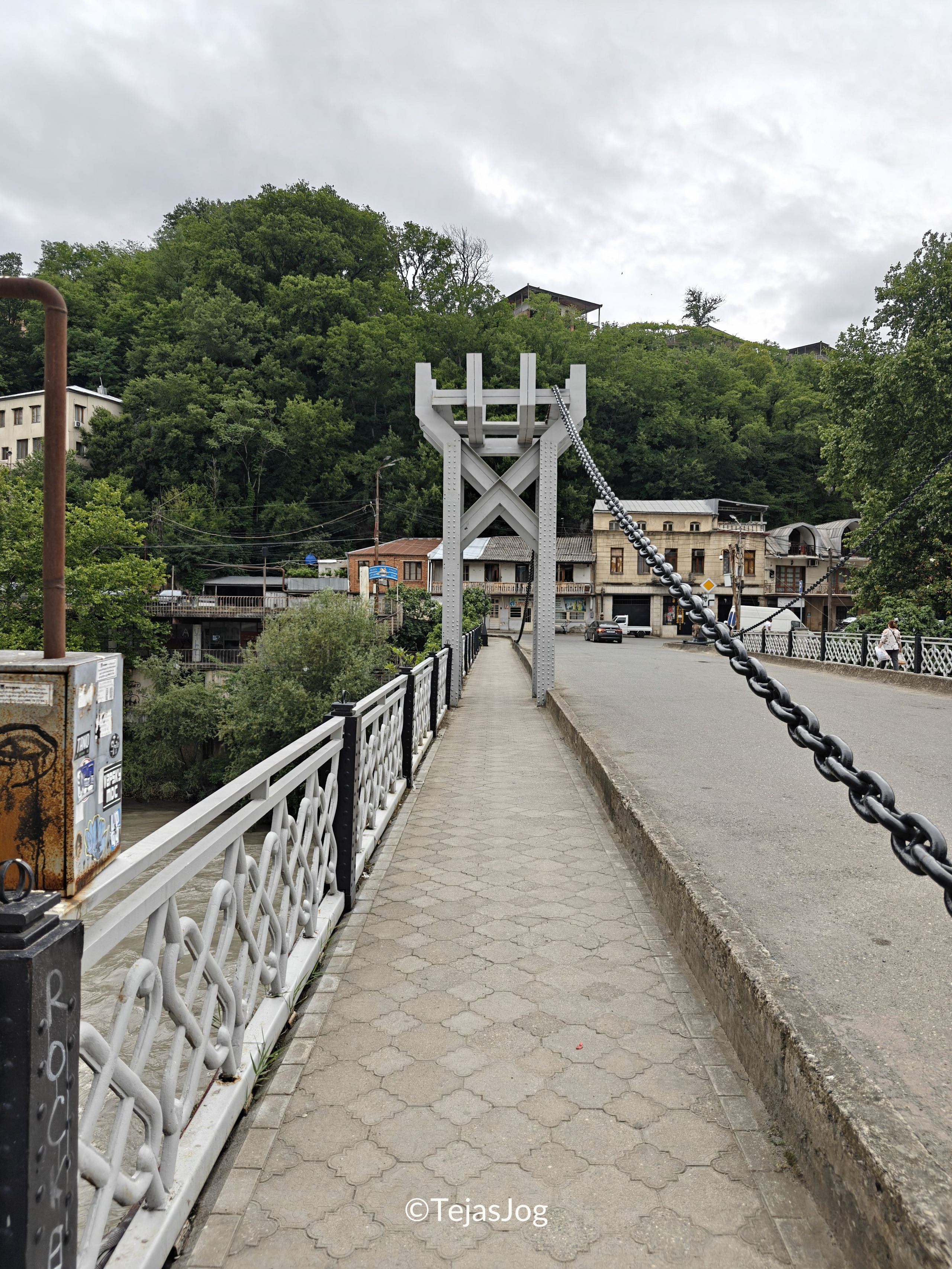 Chain Bridge