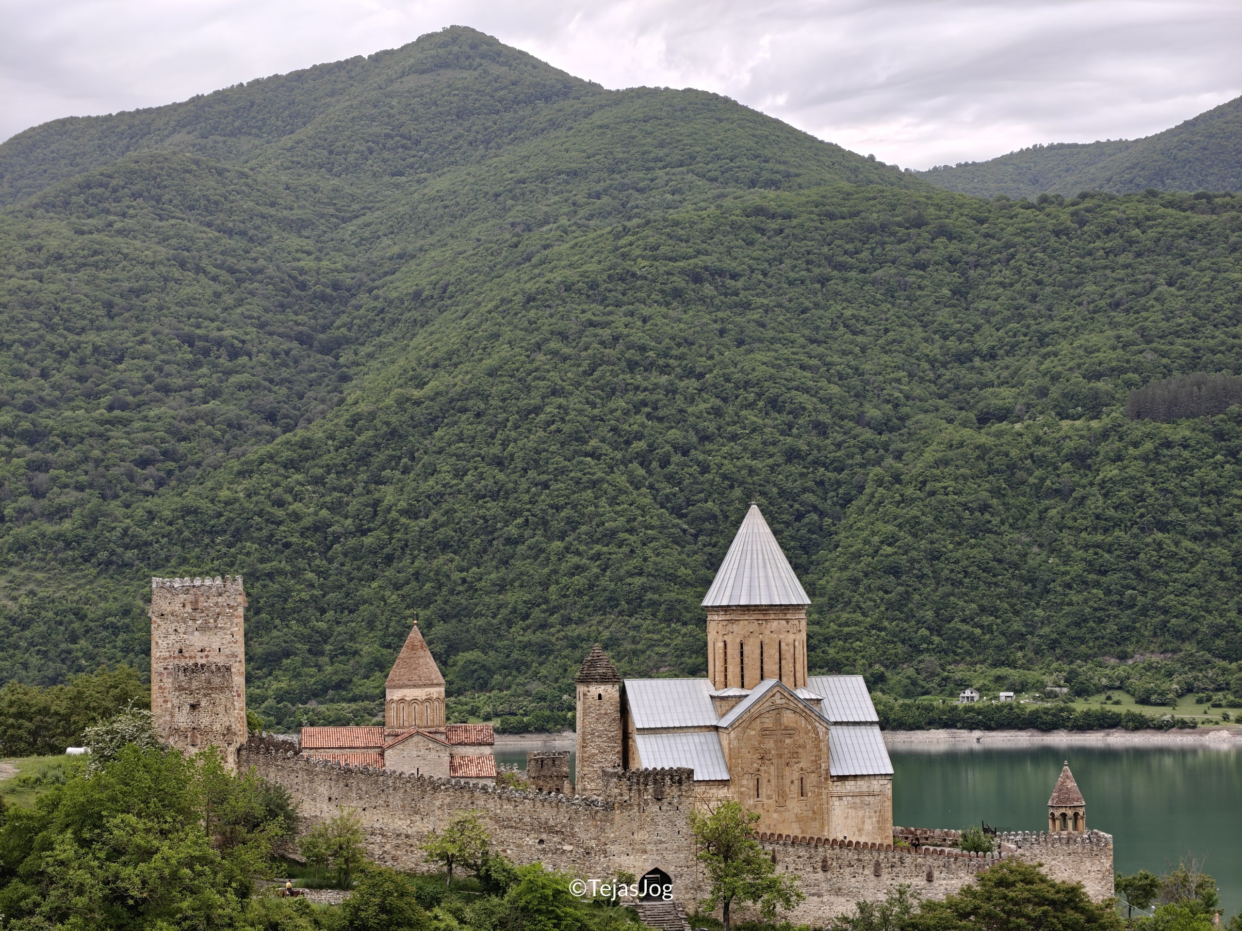 Ananuri Fortress Complex