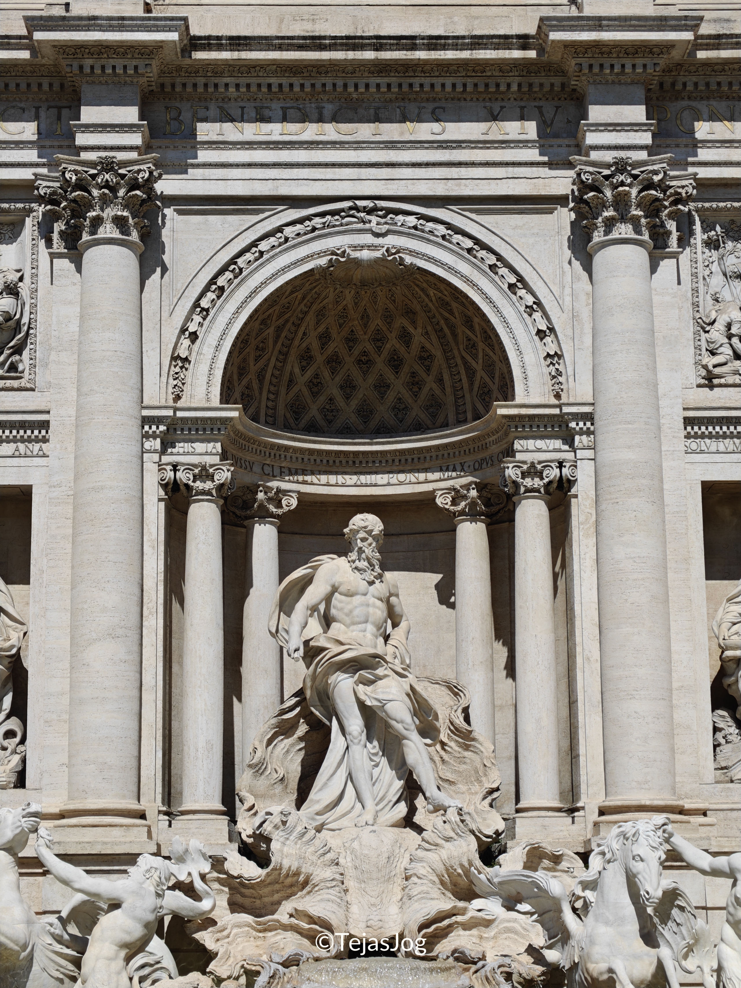 Trevi Fountain / Fontana di Trevi Trevi Fountain / Fontana di Trevi