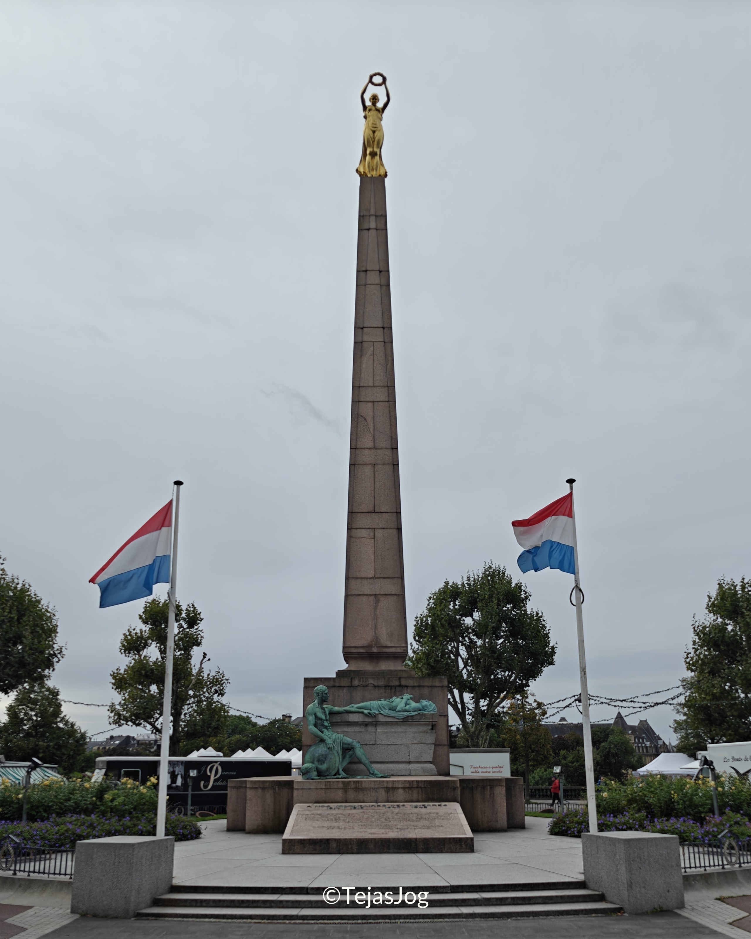 Monument of Remembrance / Gëlle Fra Monument of Remembrance / Gëlle Fra