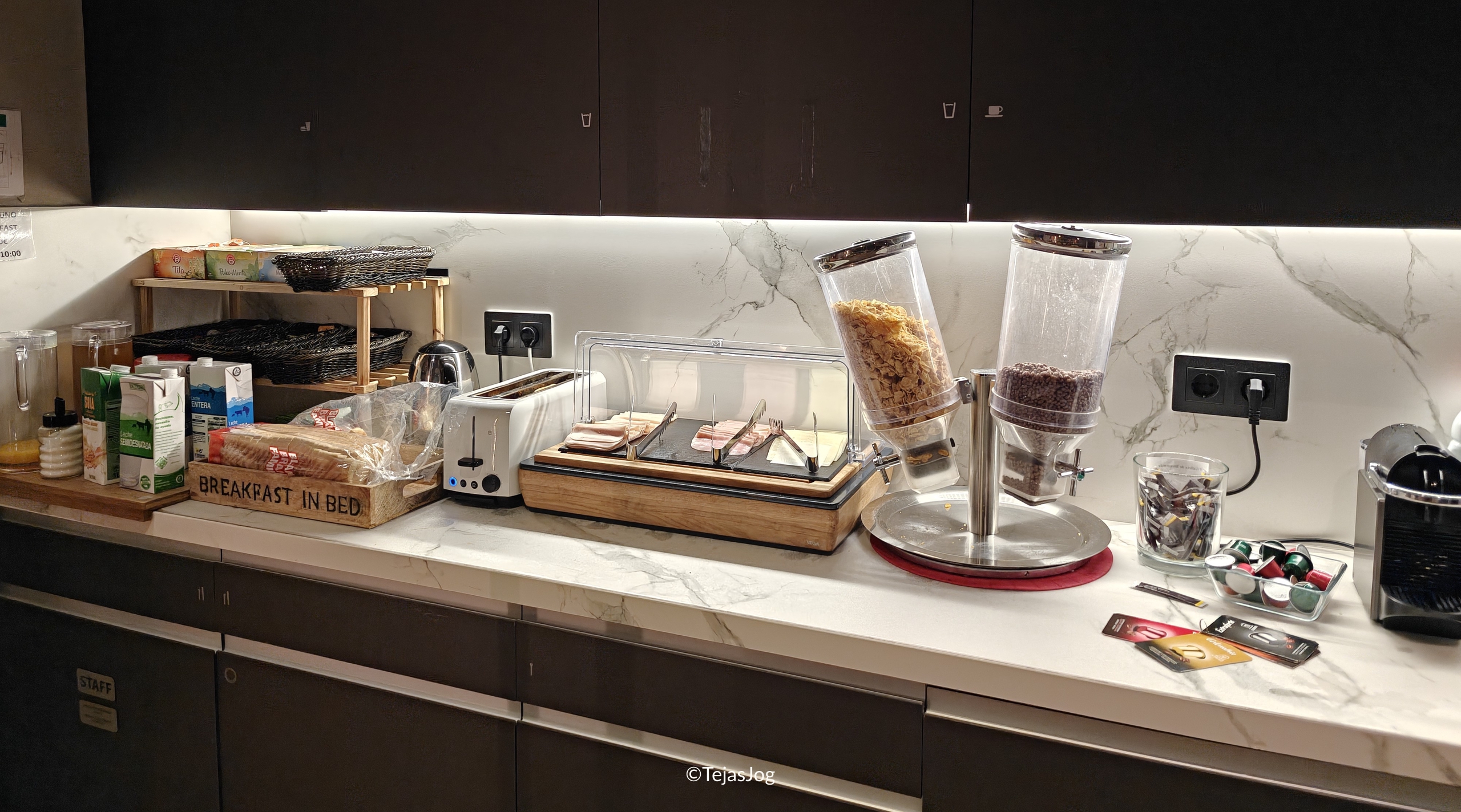 Breakfast at Airhostel BCN