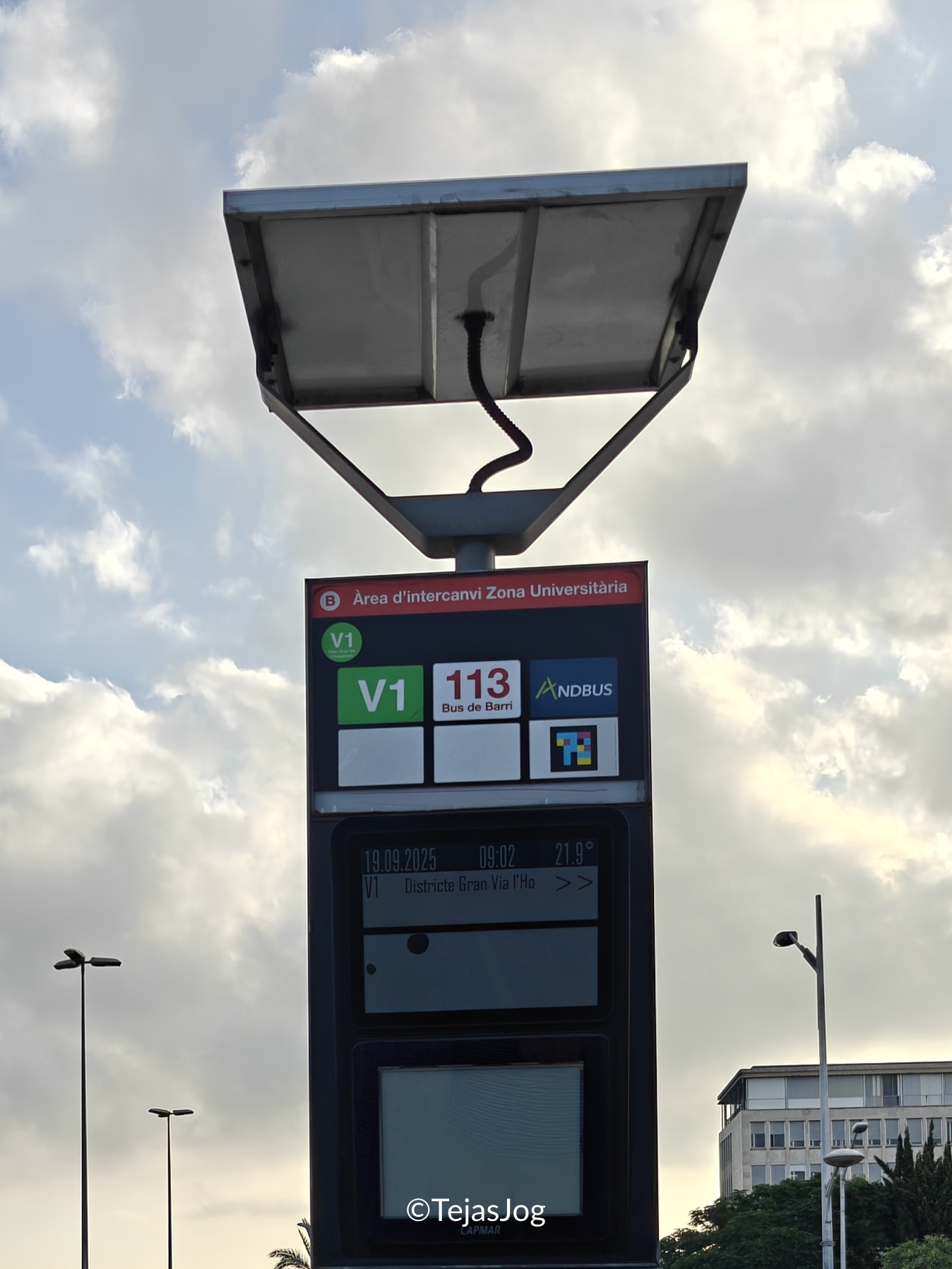 Bus stop at Zona Universitària
