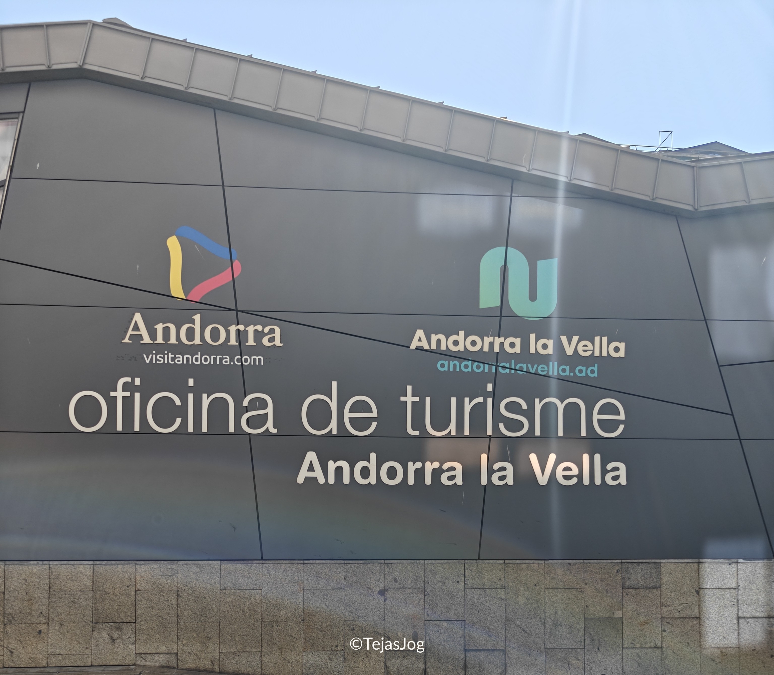 Tourist Office / Oficina de Turisme