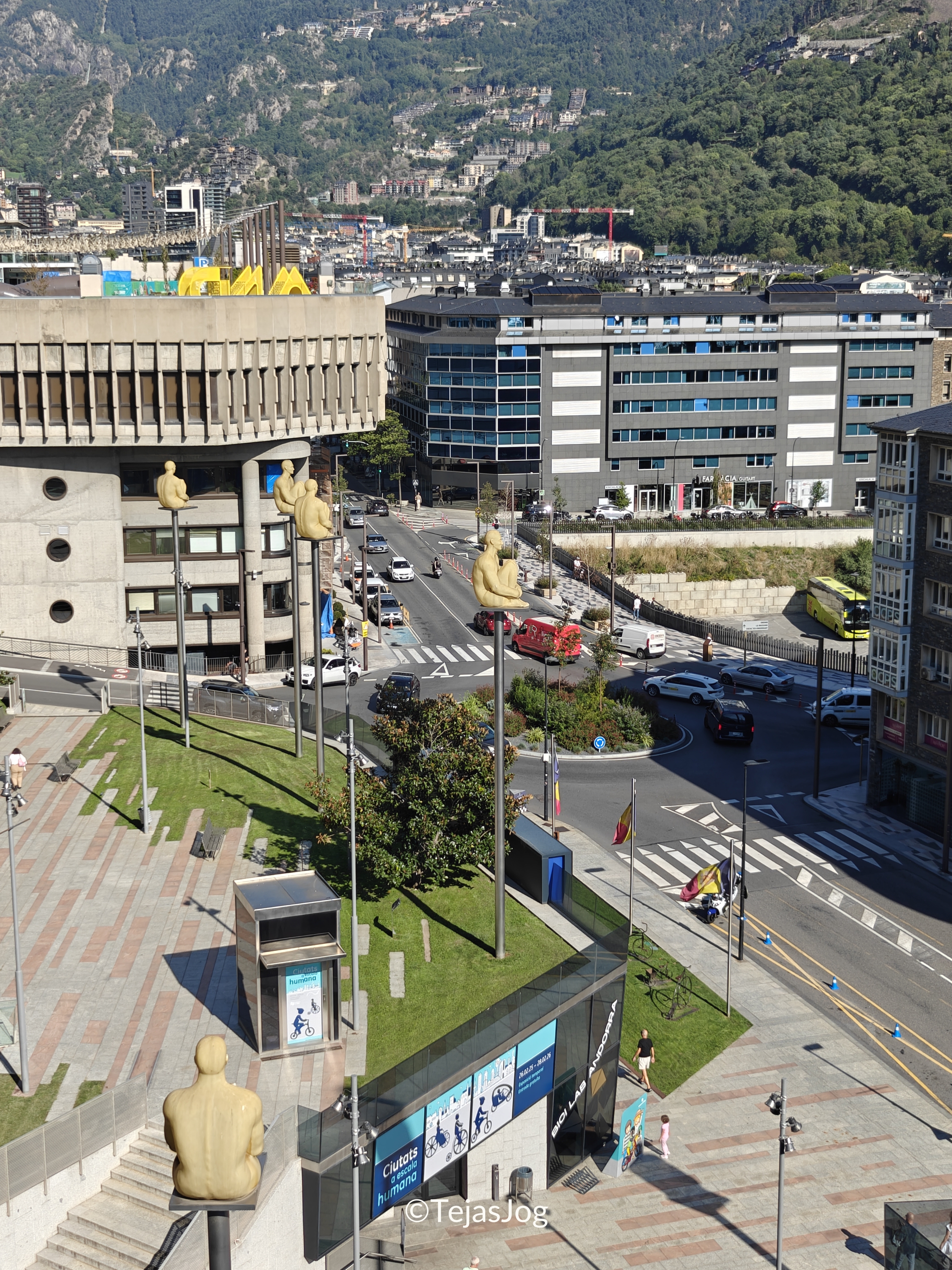 7 sculptures by Jaume Plens