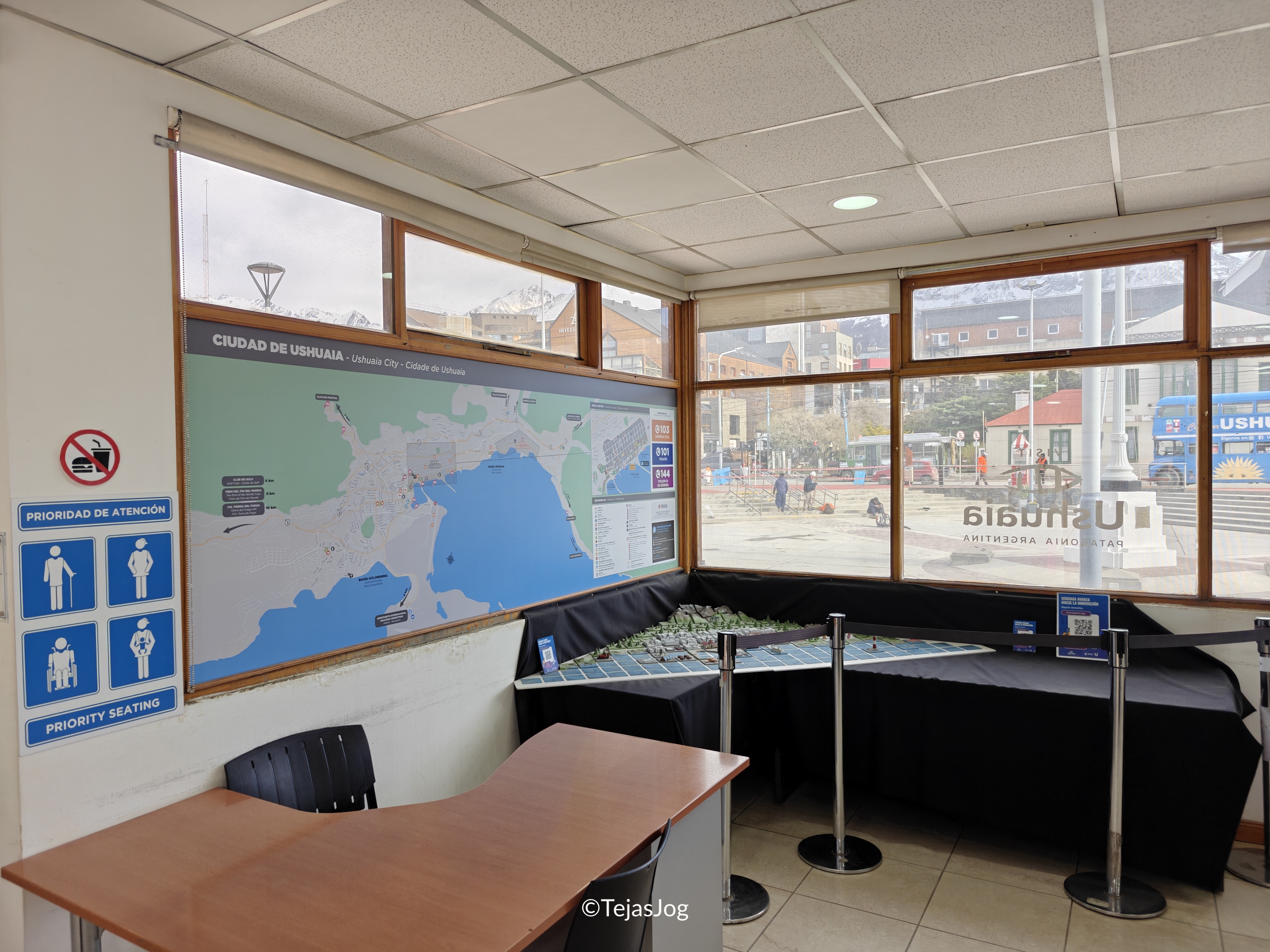 Tourist Information Center / Centro de Información Turística