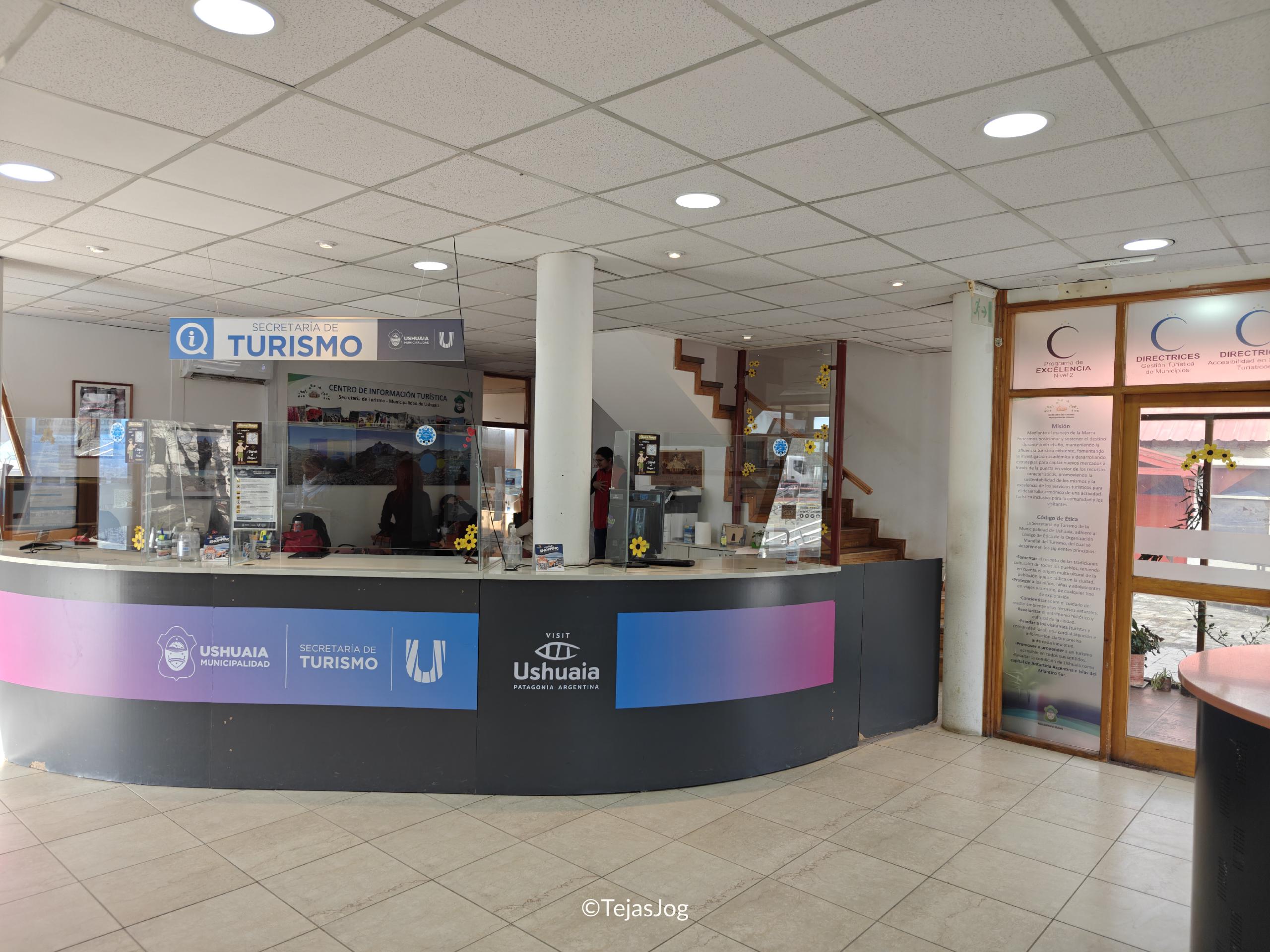 Tourist Information Center / Centro de Información Turística Tourist Information Center / Centro de Información Turística