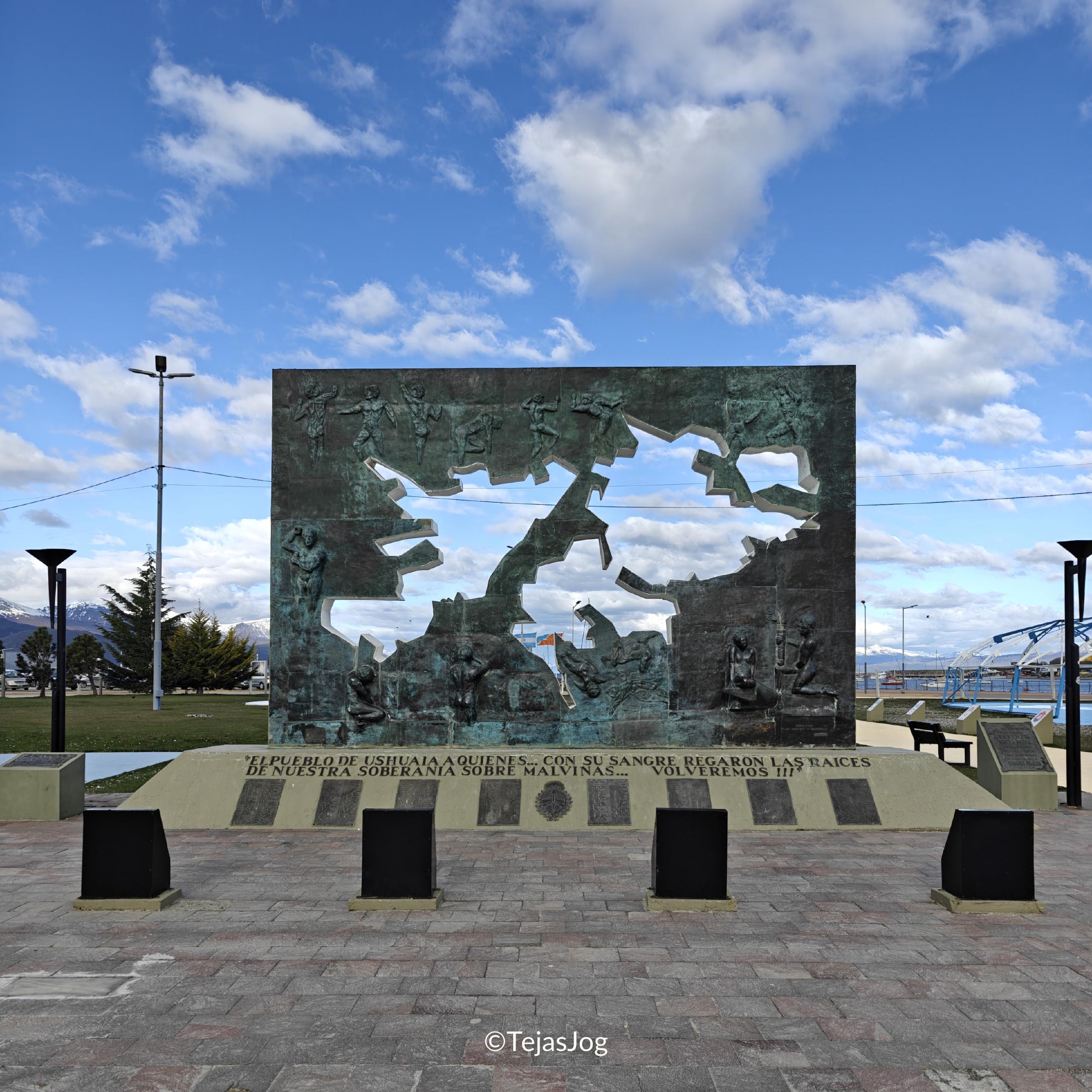 Malvinas Memorial / Monumento a los Héroes de Malvinas Malvinas Memorial / Monumento a los Héroes de Malvinas