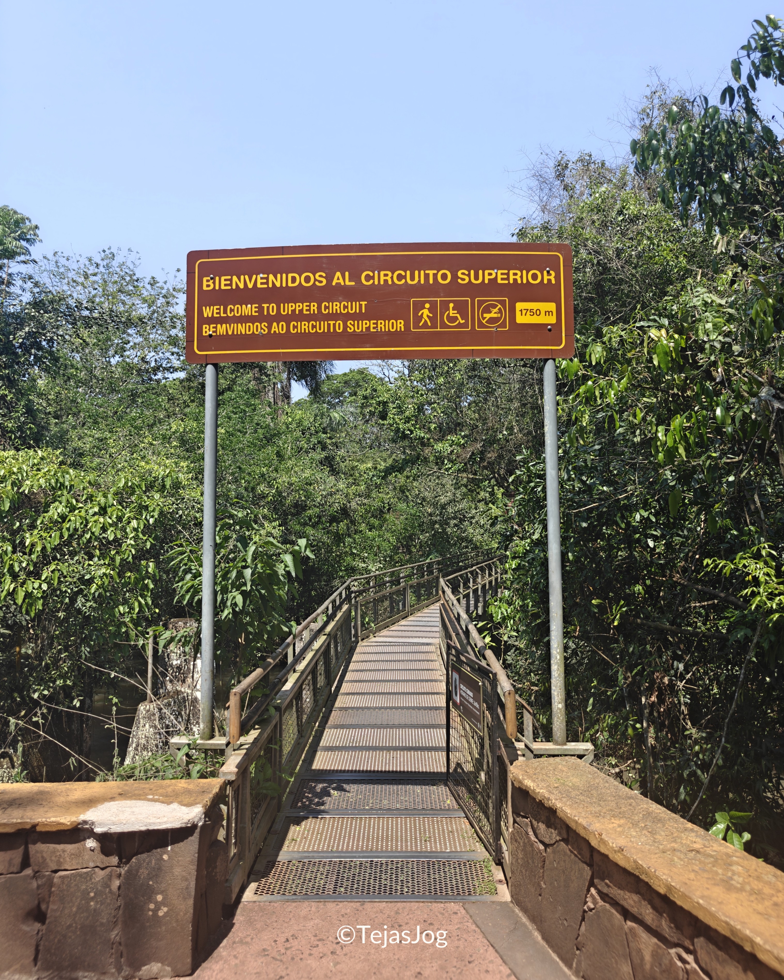 Upper Circuit / Circuito Superior